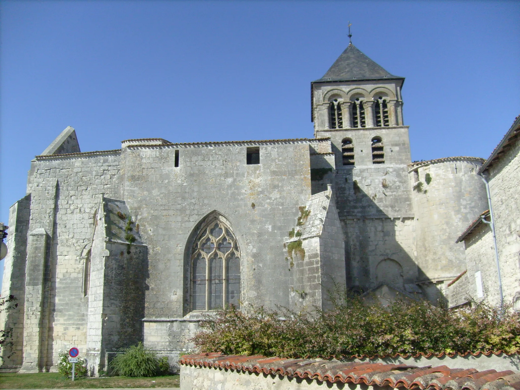 Photo showing: L'église de Chaniers