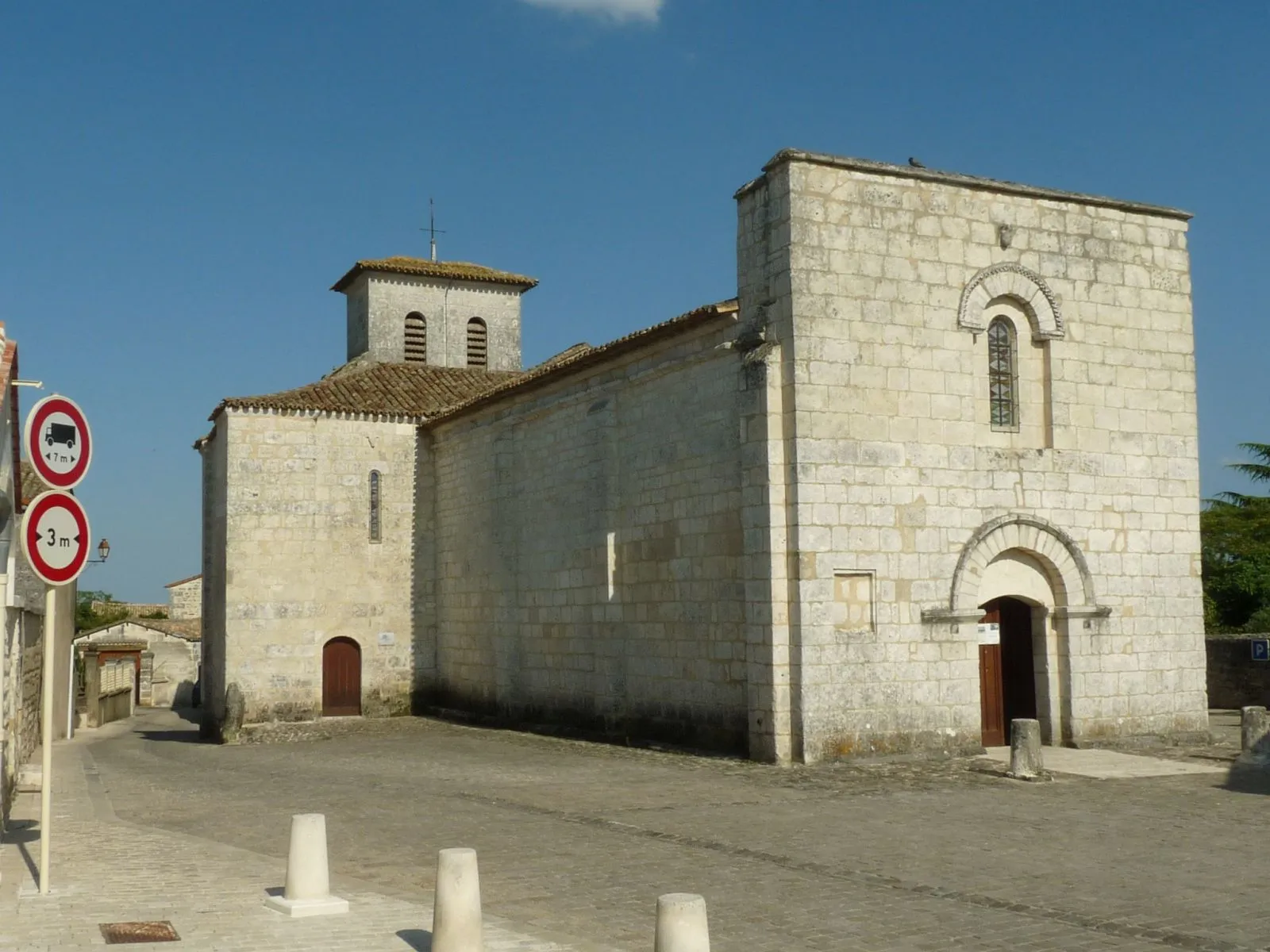 Photo showing: church of Soyaux, Charente, SW France