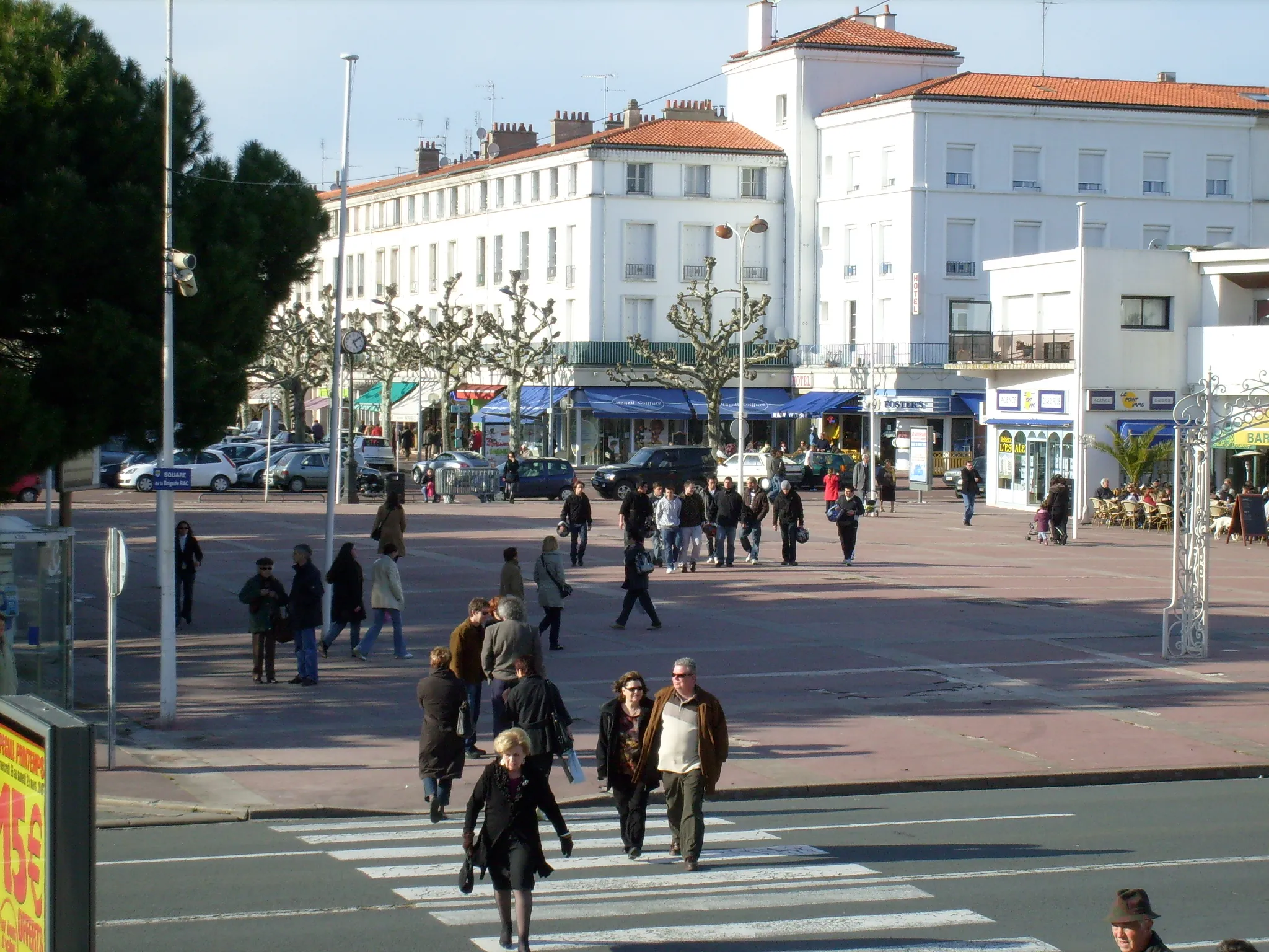 Photo showing: La place Charles de Gaulle, Royan.