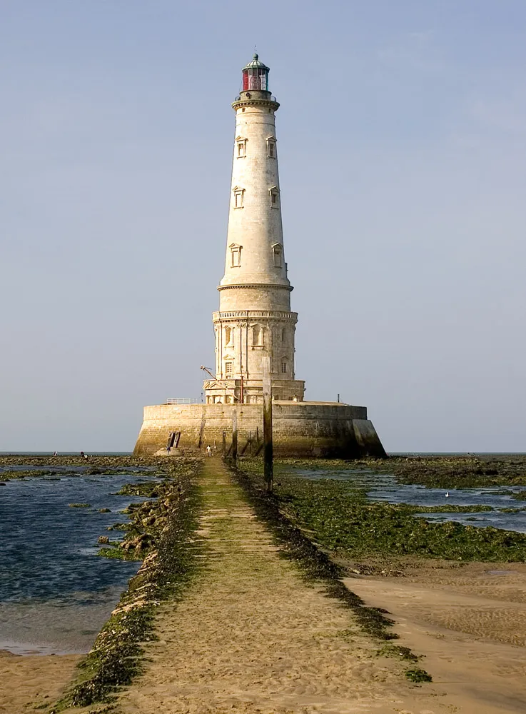 Photo showing: Cordouan Lighthouse one hour before low tide