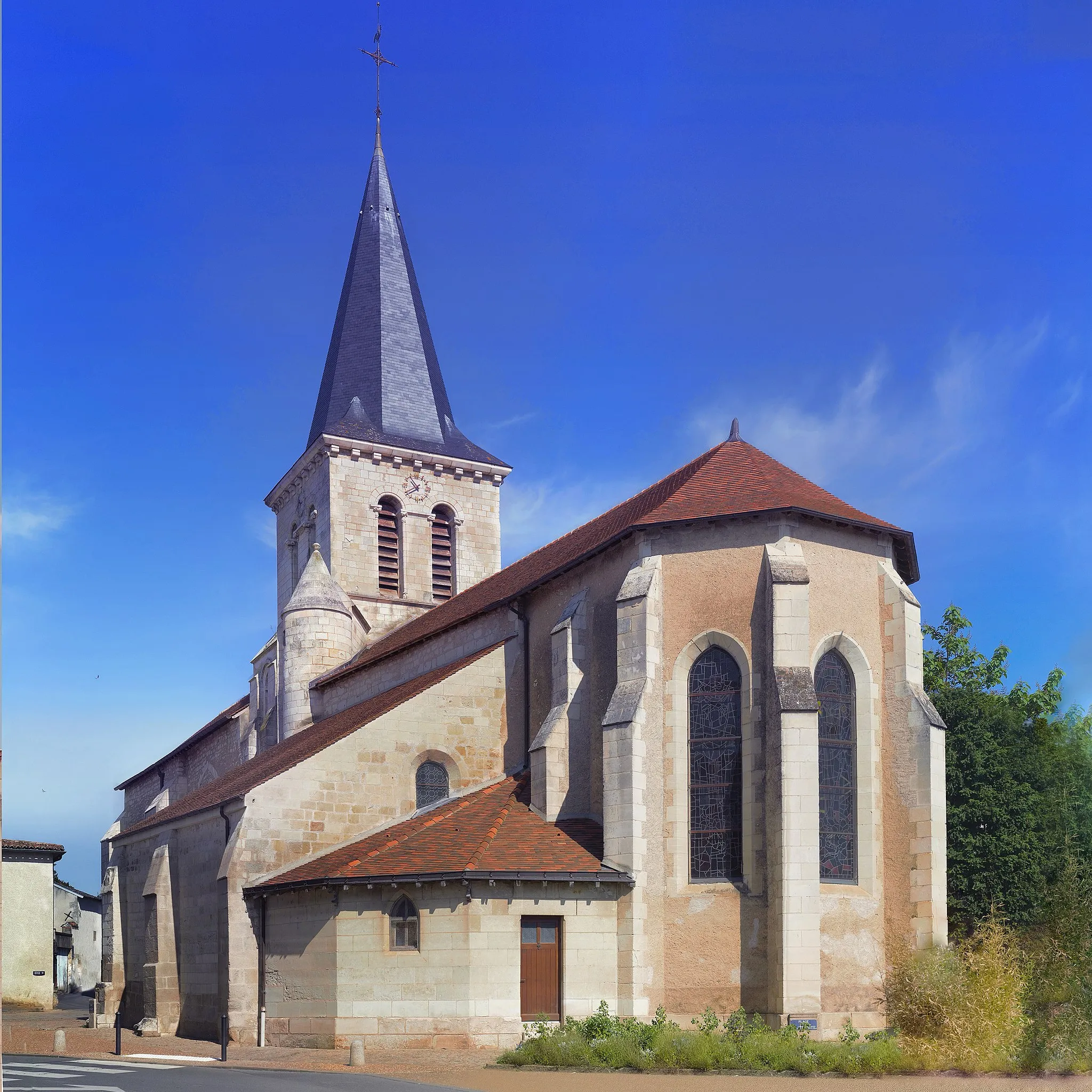 Photo showing: This building is indexed in the base Mérimée, a database of architectural heritage maintained by the French Ministry of Culture, under the reference PA00105472 .