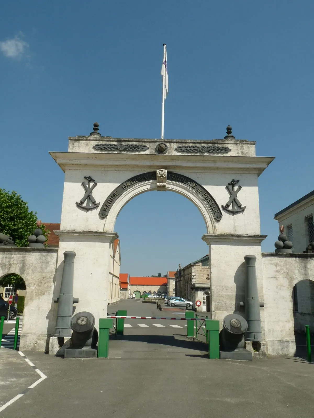 Photo showing: Cannon foundry of Ruelle, Charente, SW France.
Main entrance