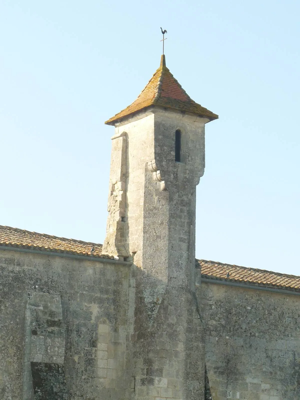 Photo showing: church of Linars, Charente, SW France