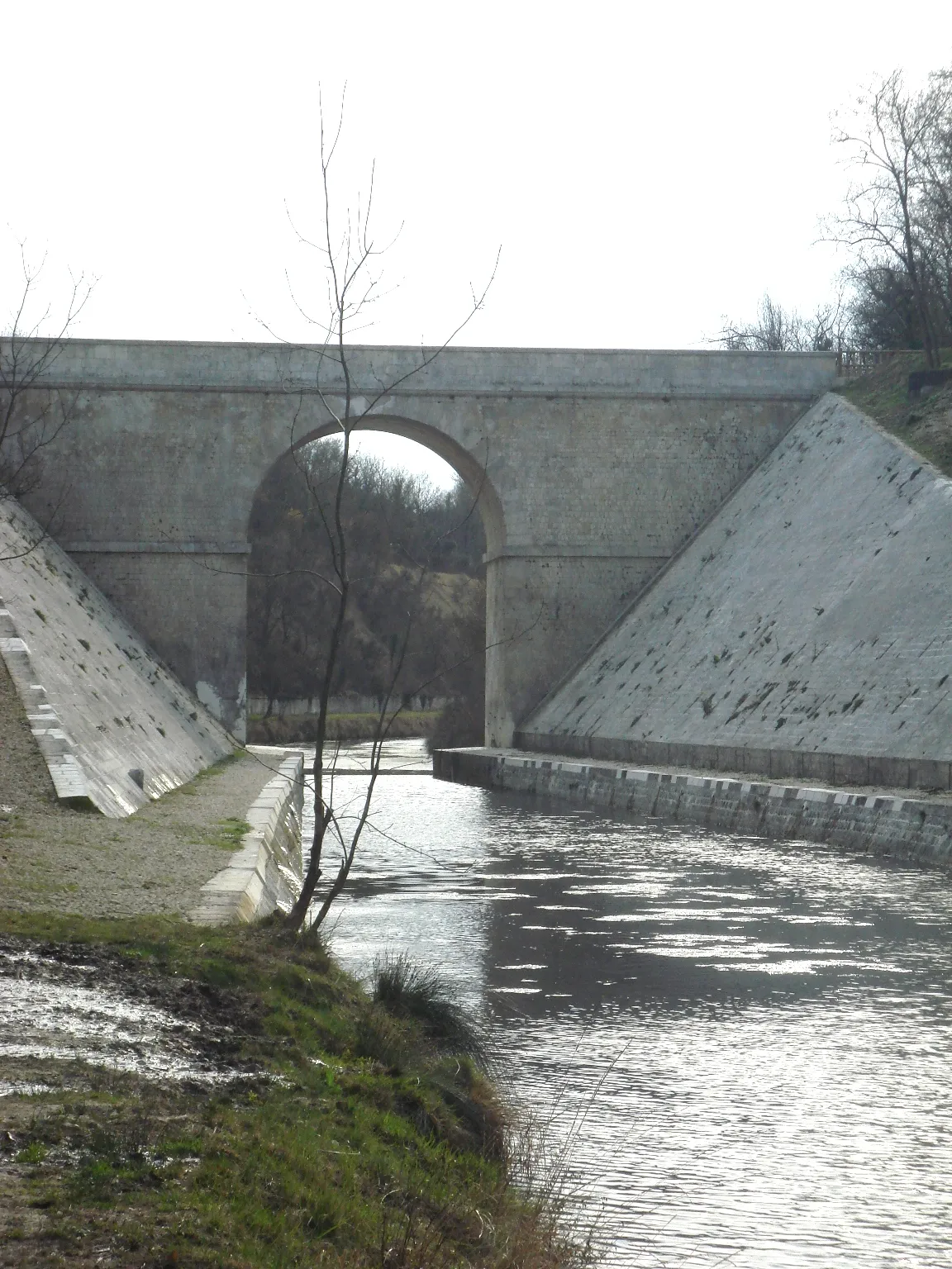 Photo showing: Canal de Marans à La Rochelle, Pont de Belle-Croix à Dompierre-sur-Mer (vue nord).