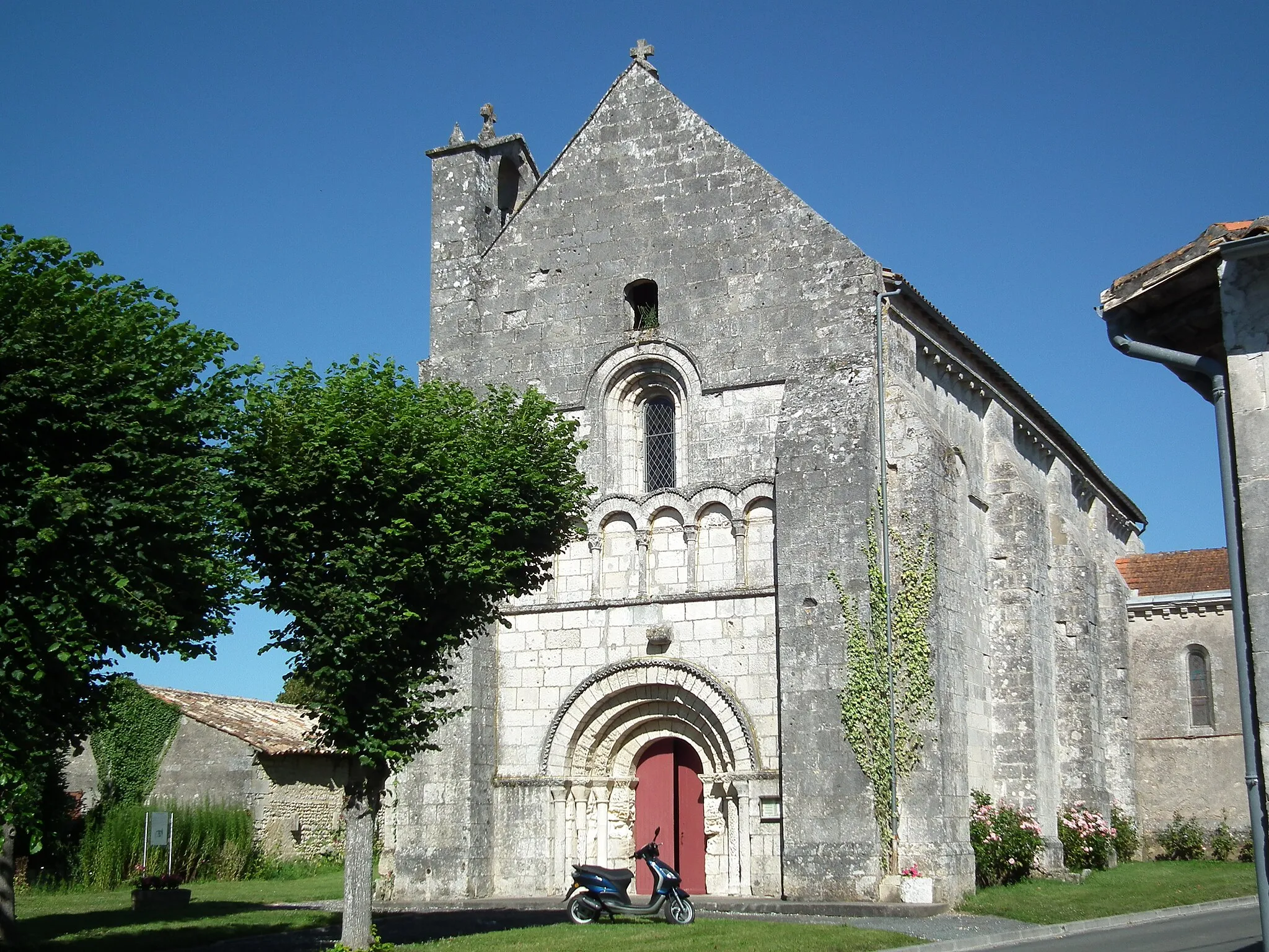 Photo showing: L'église de Saint-Simon-de-Bordes