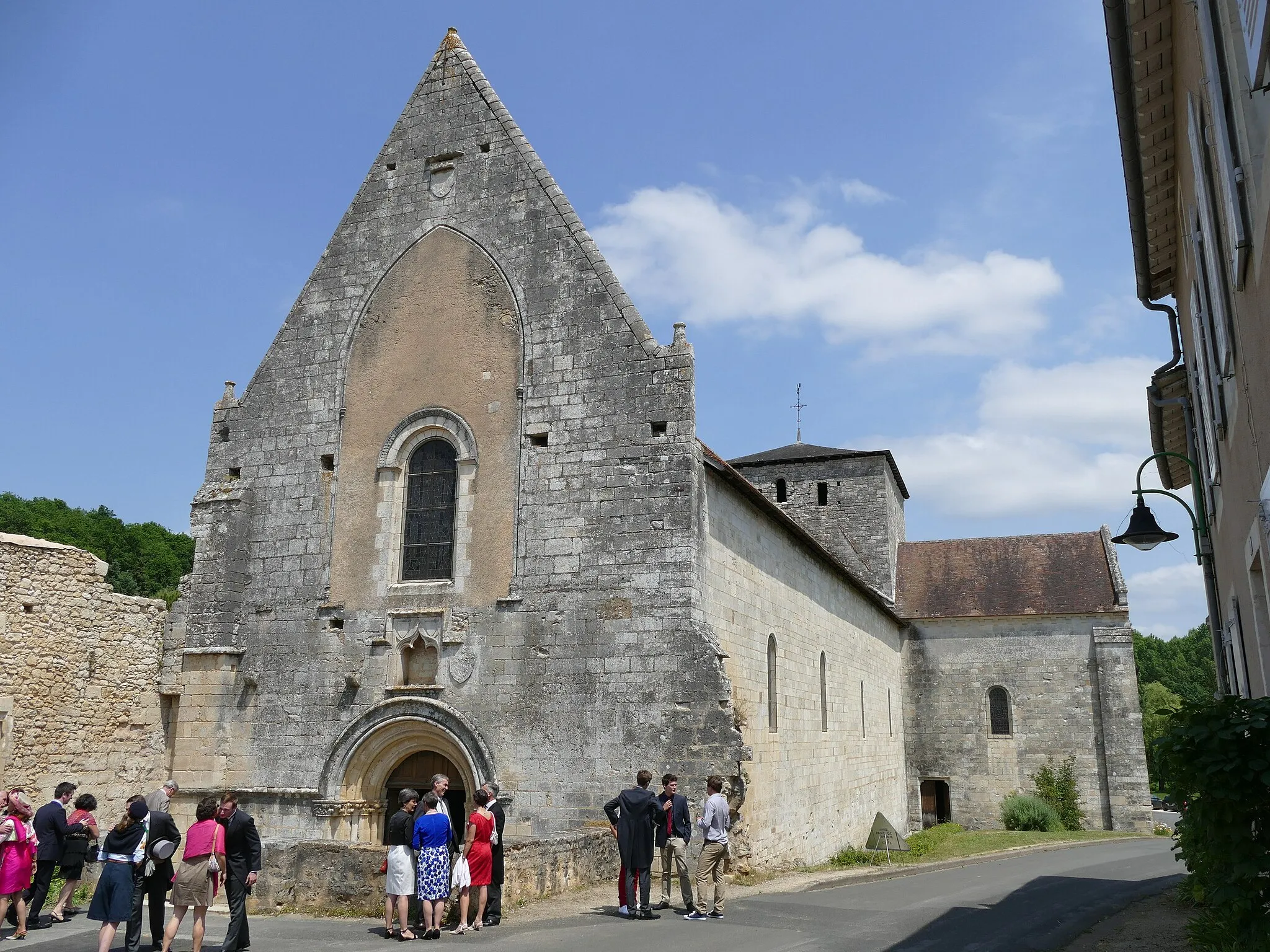 Photo showing: Our Lady's abbatial church in Fontaine-le-Comte (Vienne, Poitou-Charentes, France).