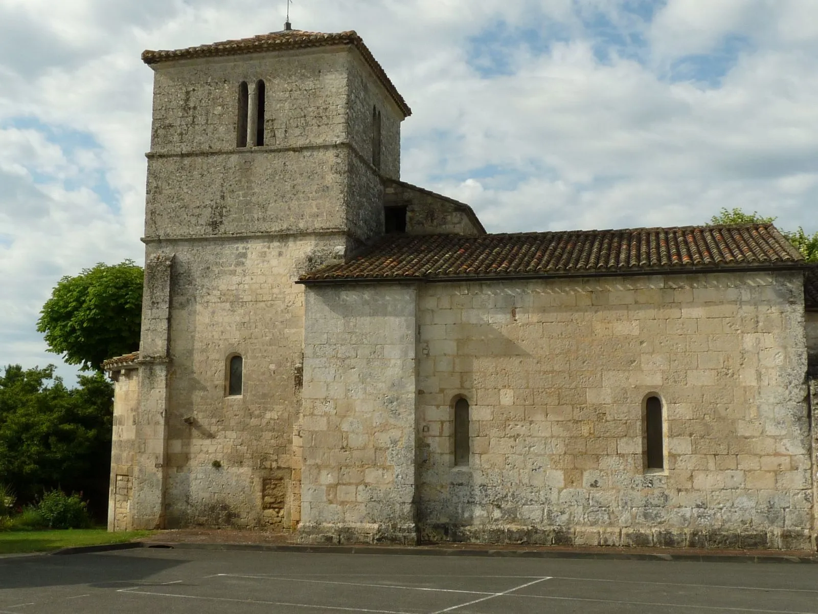 Photo showing: church of Puymoyen, Charente, SW France