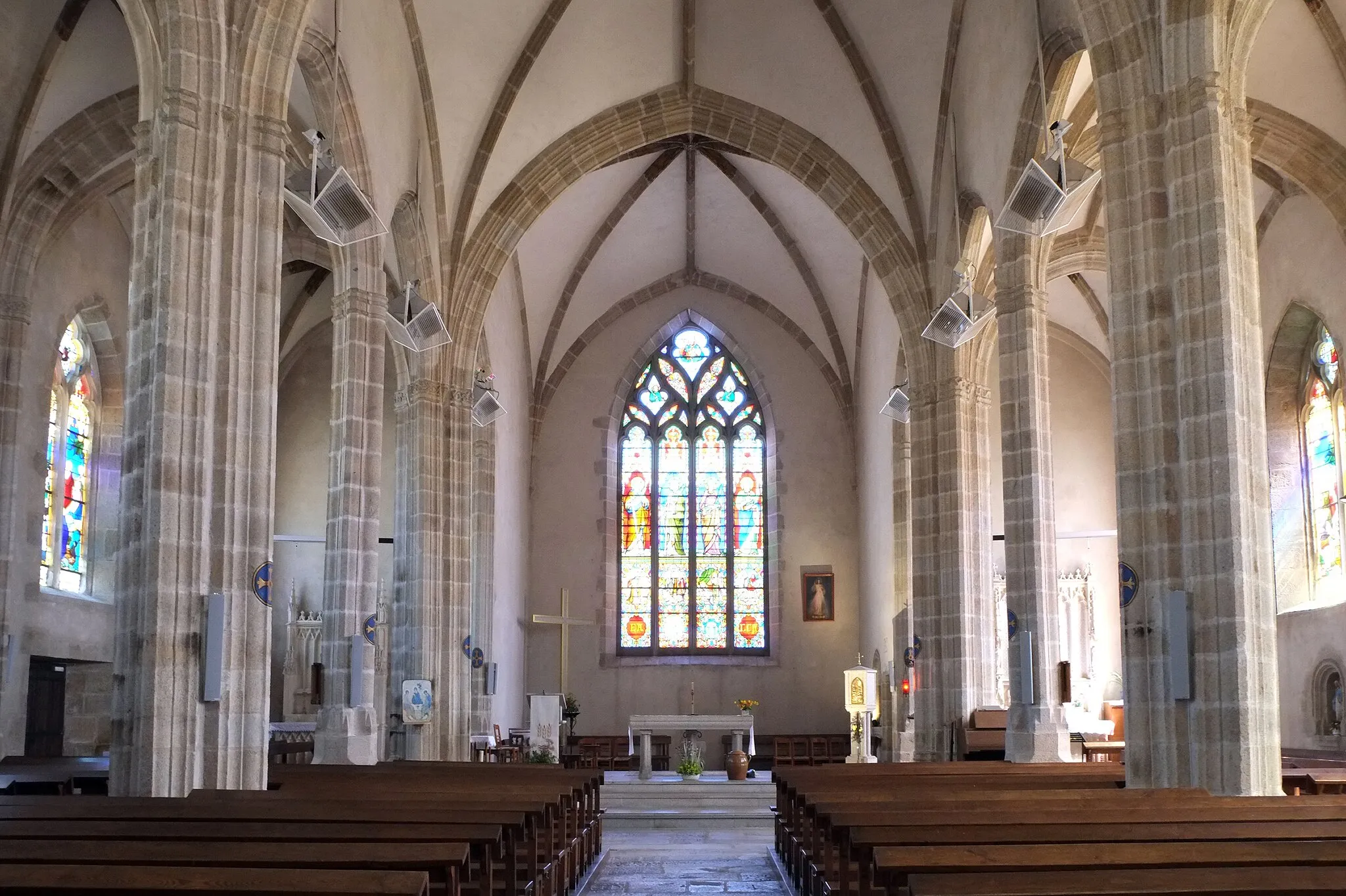 Photo showing: Nef de l'église Saint-Gervais et Saint-Protais Moncoutant Deux-Sèvres France