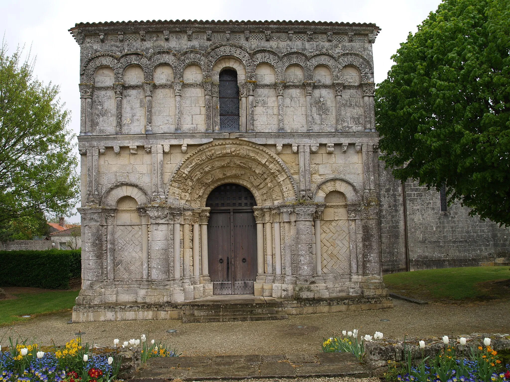 Photo showing: Echillais (Charente-Maritime, France) - Romanesque church