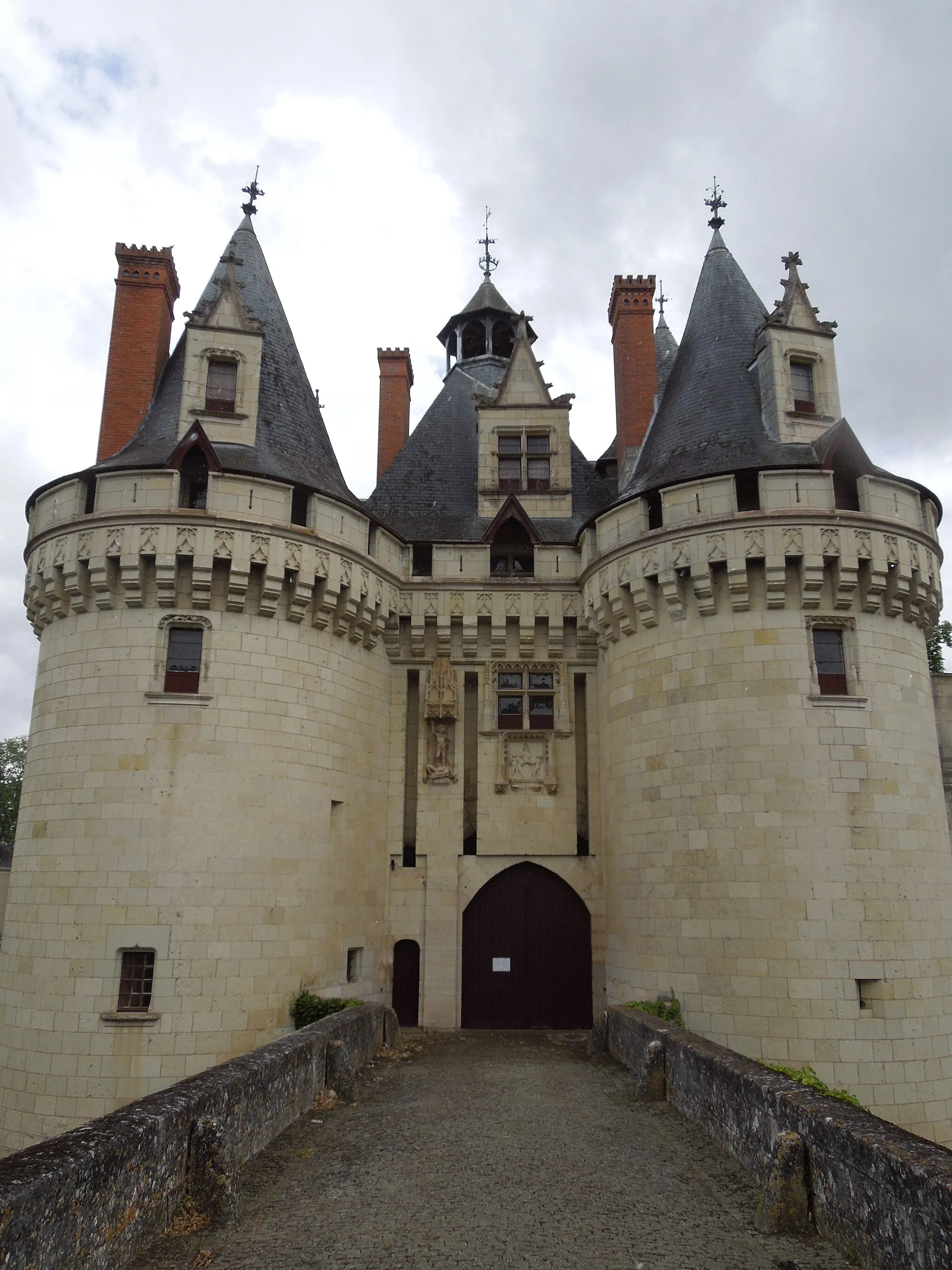 Photo showing: Chateau de Dissay, main gate