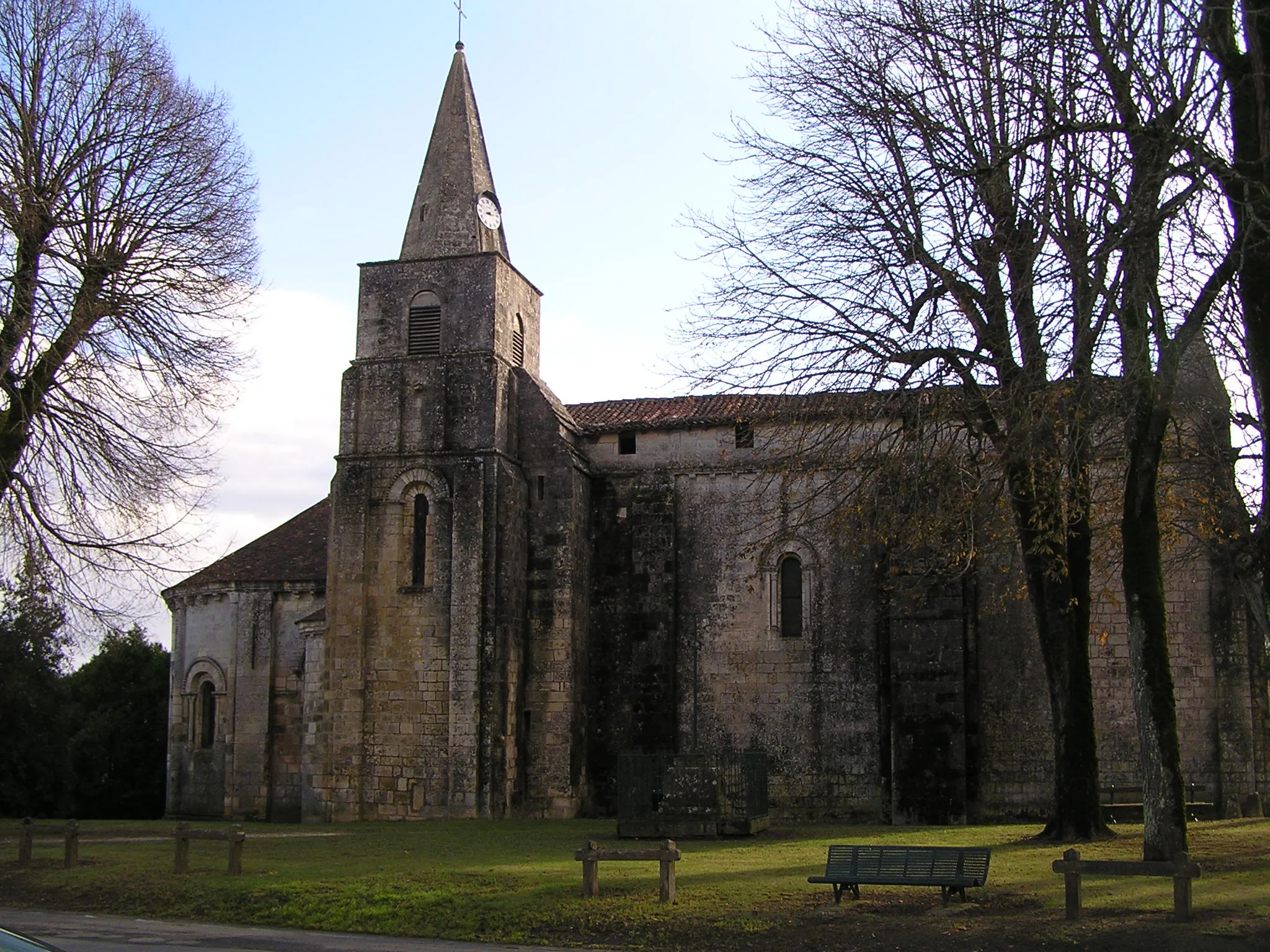 Photo showing: église Saint-Vivien à Cherves-Richemont