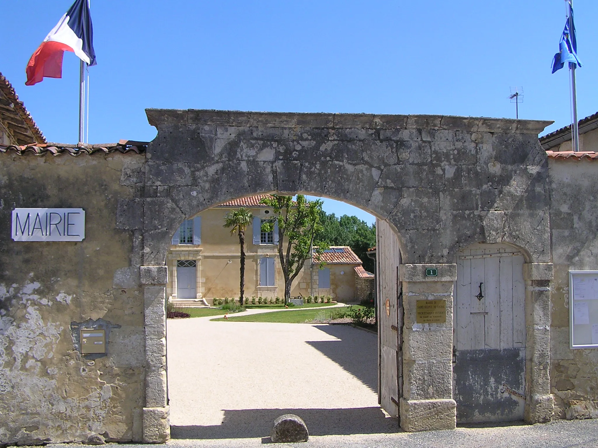 Photo showing: nouvelle mairie de Saint-Sulpice-de-Cognac