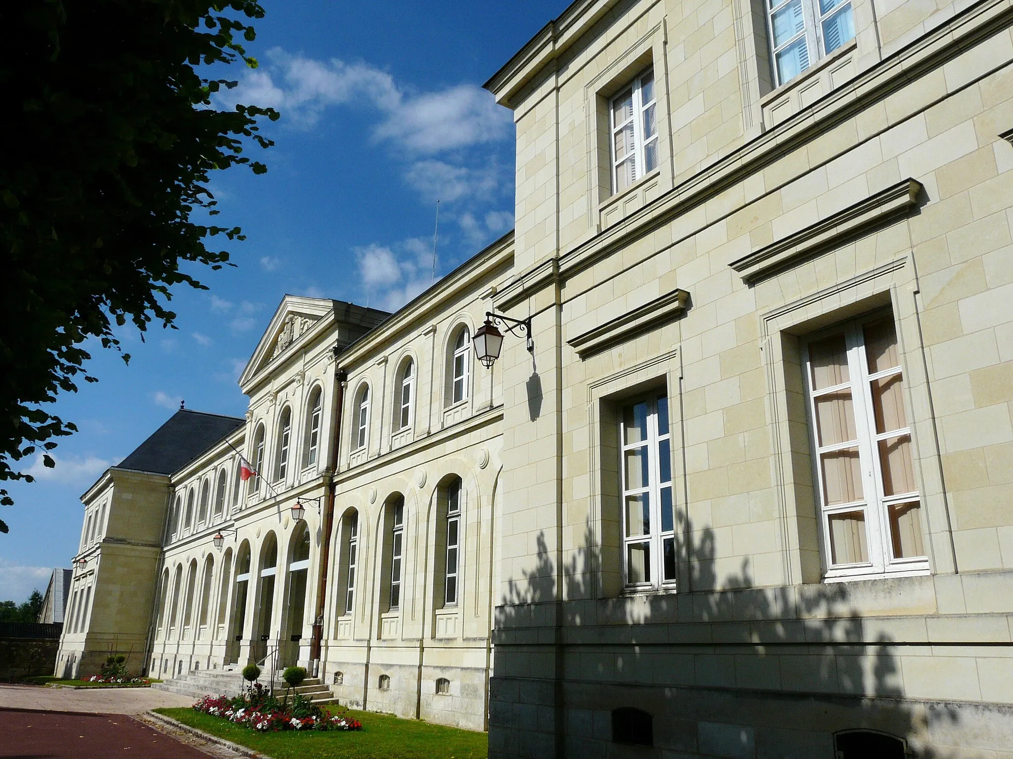 Photo showing: This building is inscrit au titre des monuments historiques de la France. It is indexed in the base Mérimée, a database of architectural heritage maintained by the French Ministry of Culture, under the reference PA00135595 .