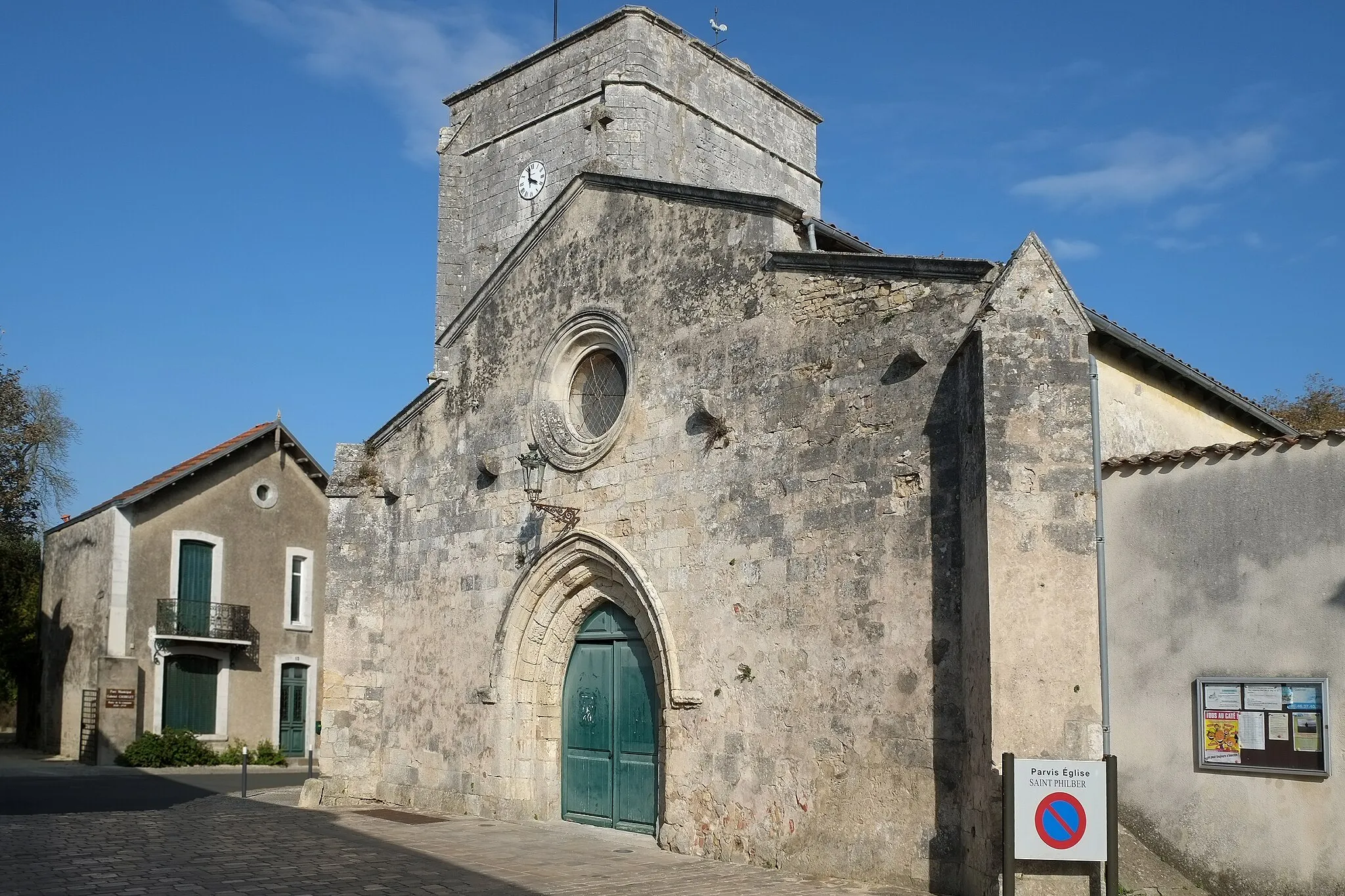 Photo showing: This building is inscrit au titre des monuments historiques de la France. It is indexed in the base Mérimée, a database of architectural heritage maintained by the French Ministry of Culture, under the reference PA00104831 .