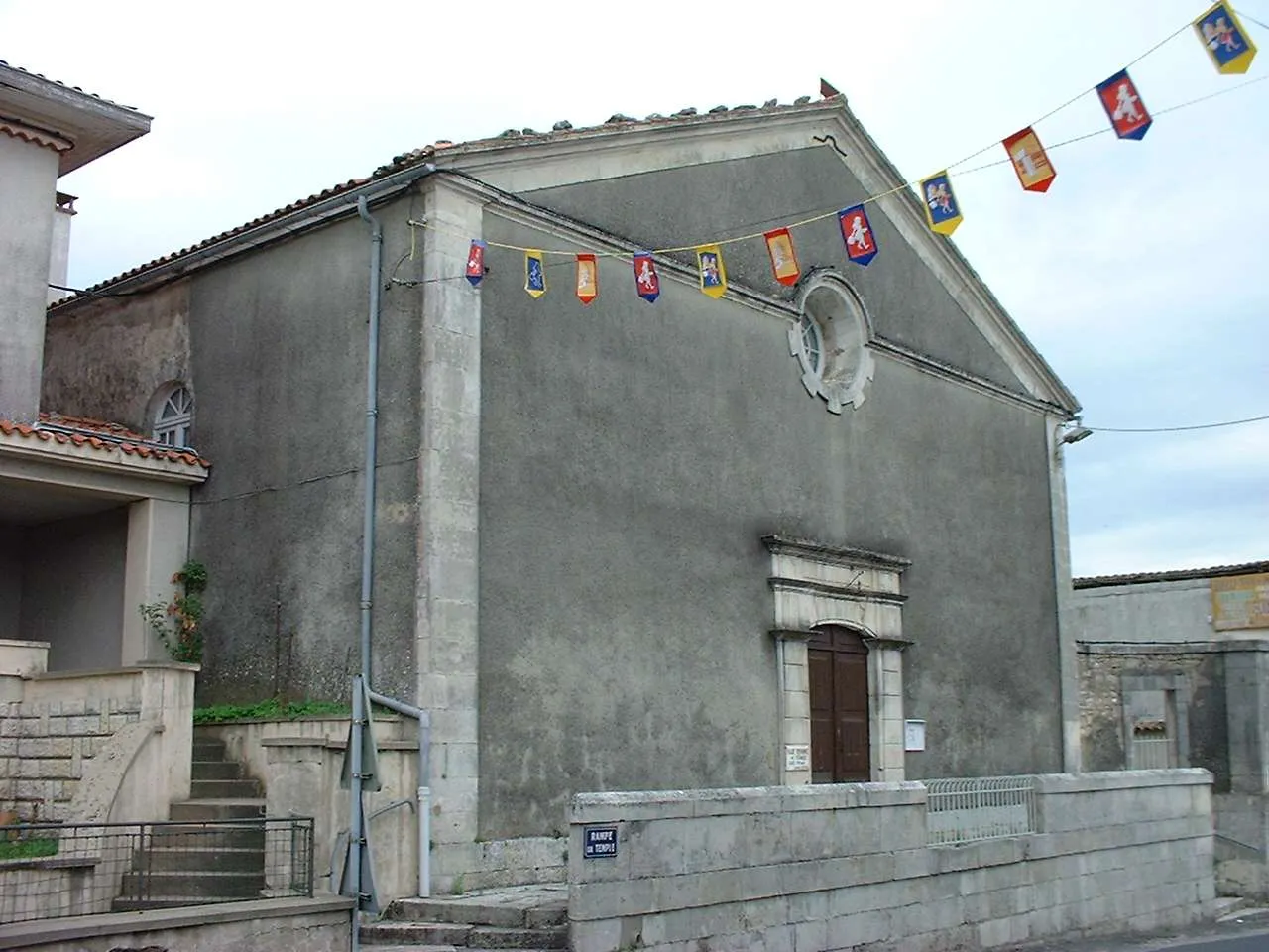 Photo showing: le temple de cozes