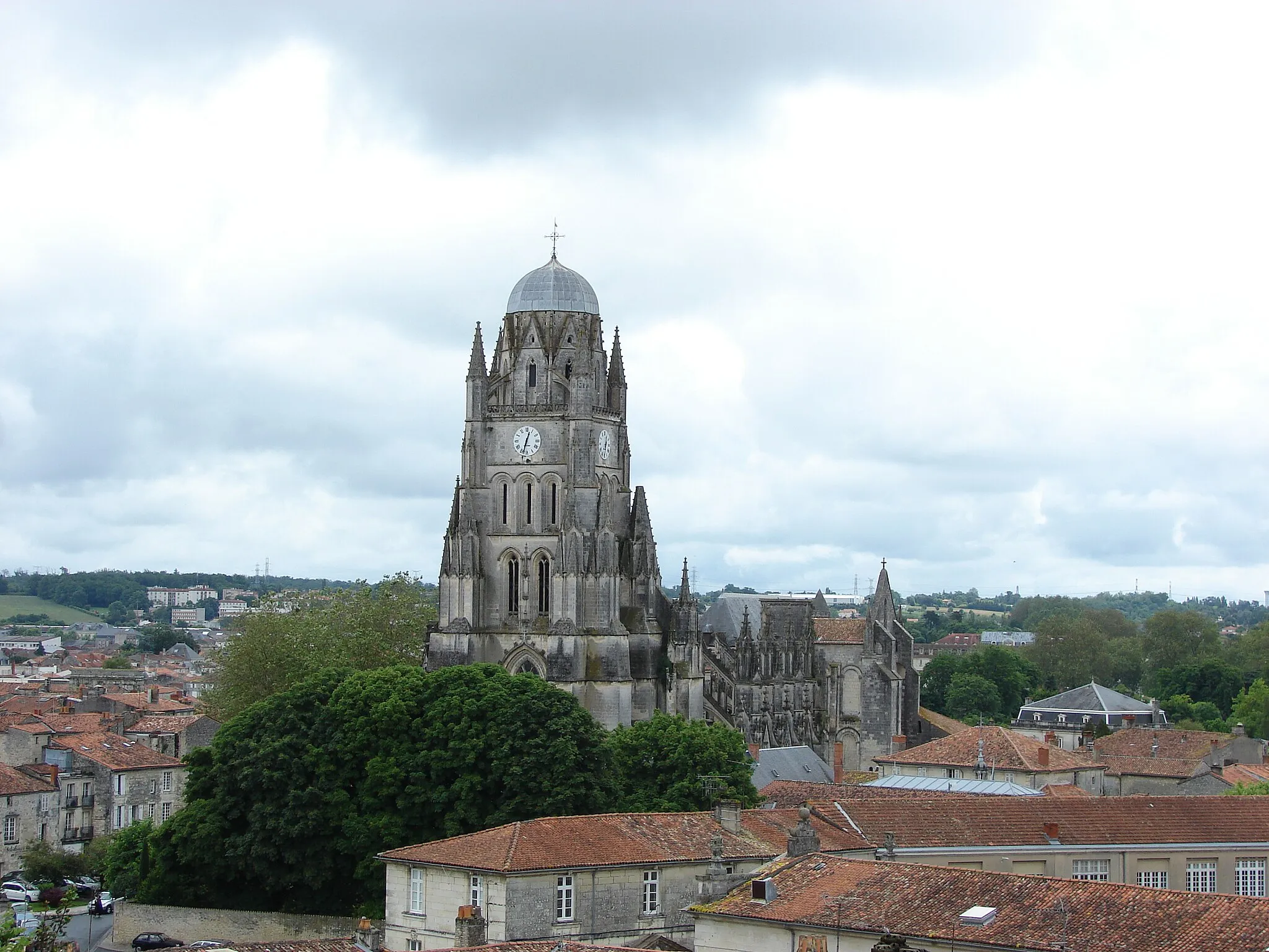 Photo showing: Cathédrale Saint-Pierre de Saintes