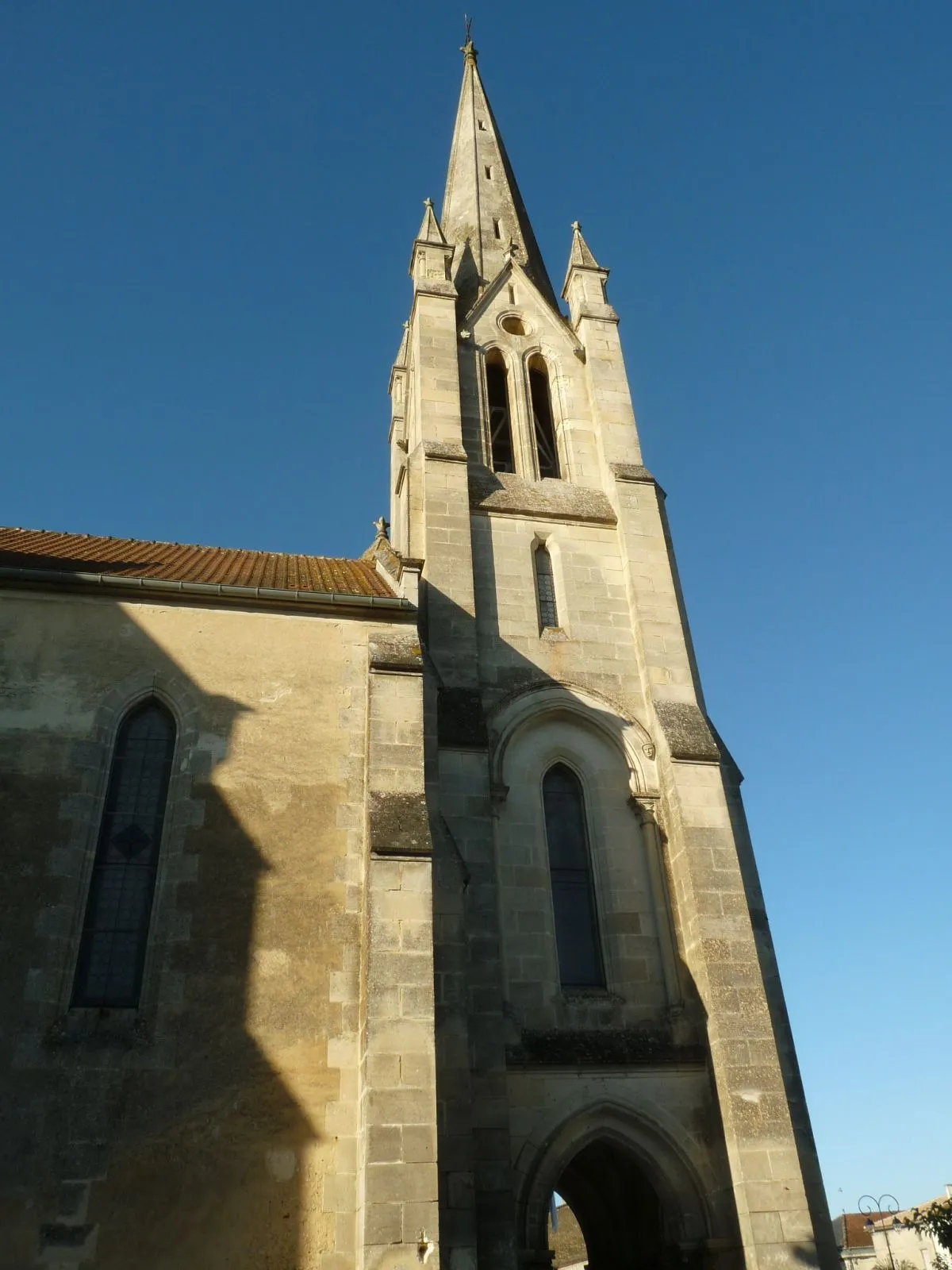 Photo showing: église de St-Genis-de-Saintonge (17), France