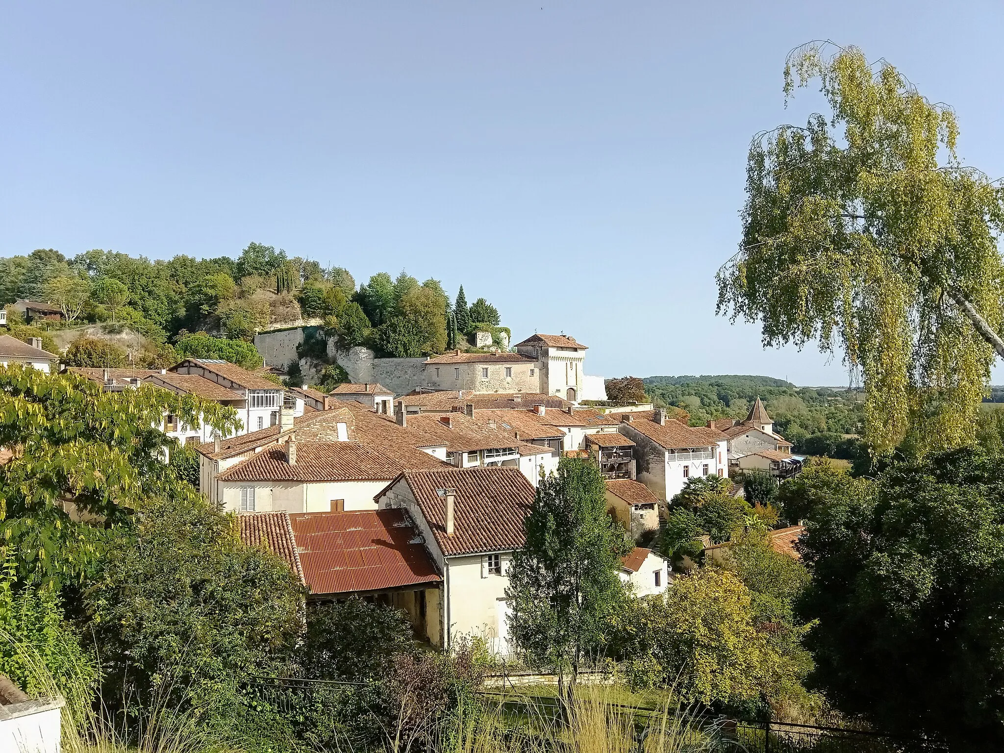 Photo showing: Aubeterre-sur-Dronne, Charente, France