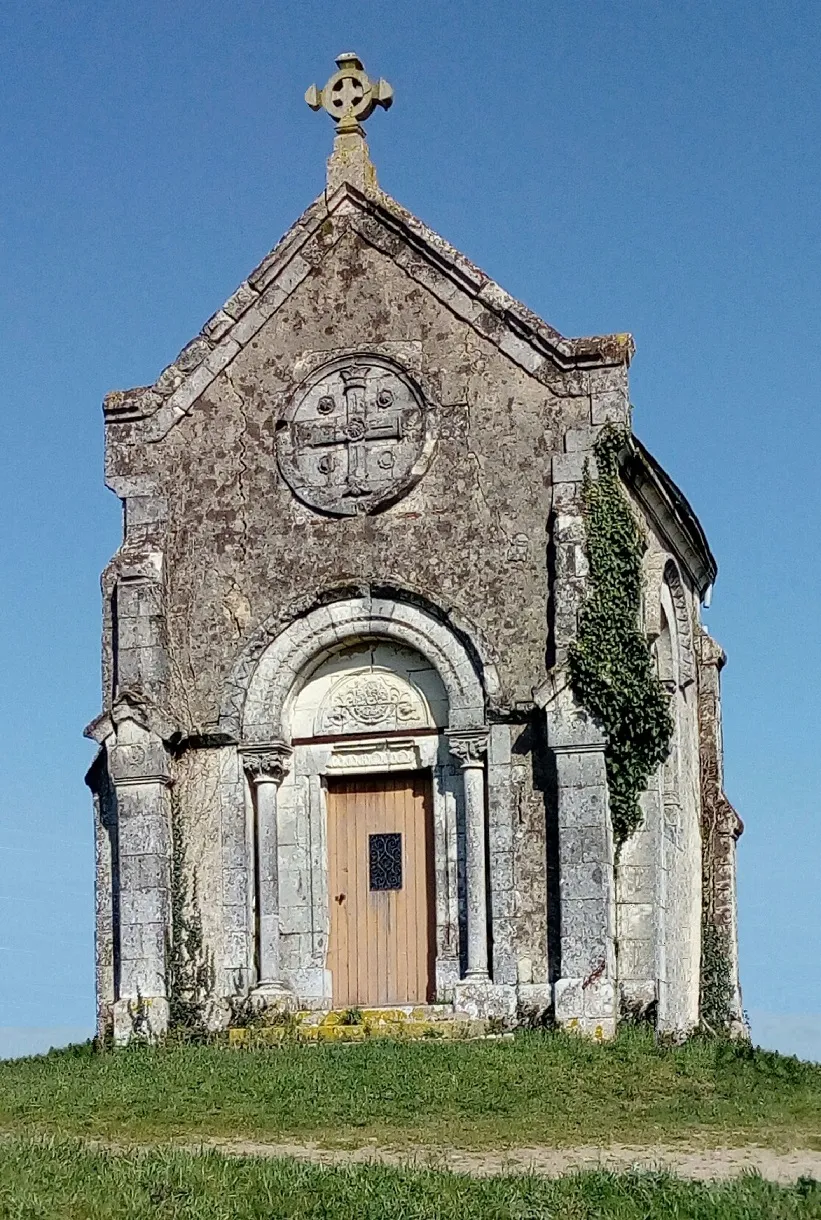 Photo showing: Chapelle Saint-Joseph, Mazières-en-Mauges. This chapel is quoted in an article Chapels and churches of Anjou by Canon Charles Urseau in 1930.