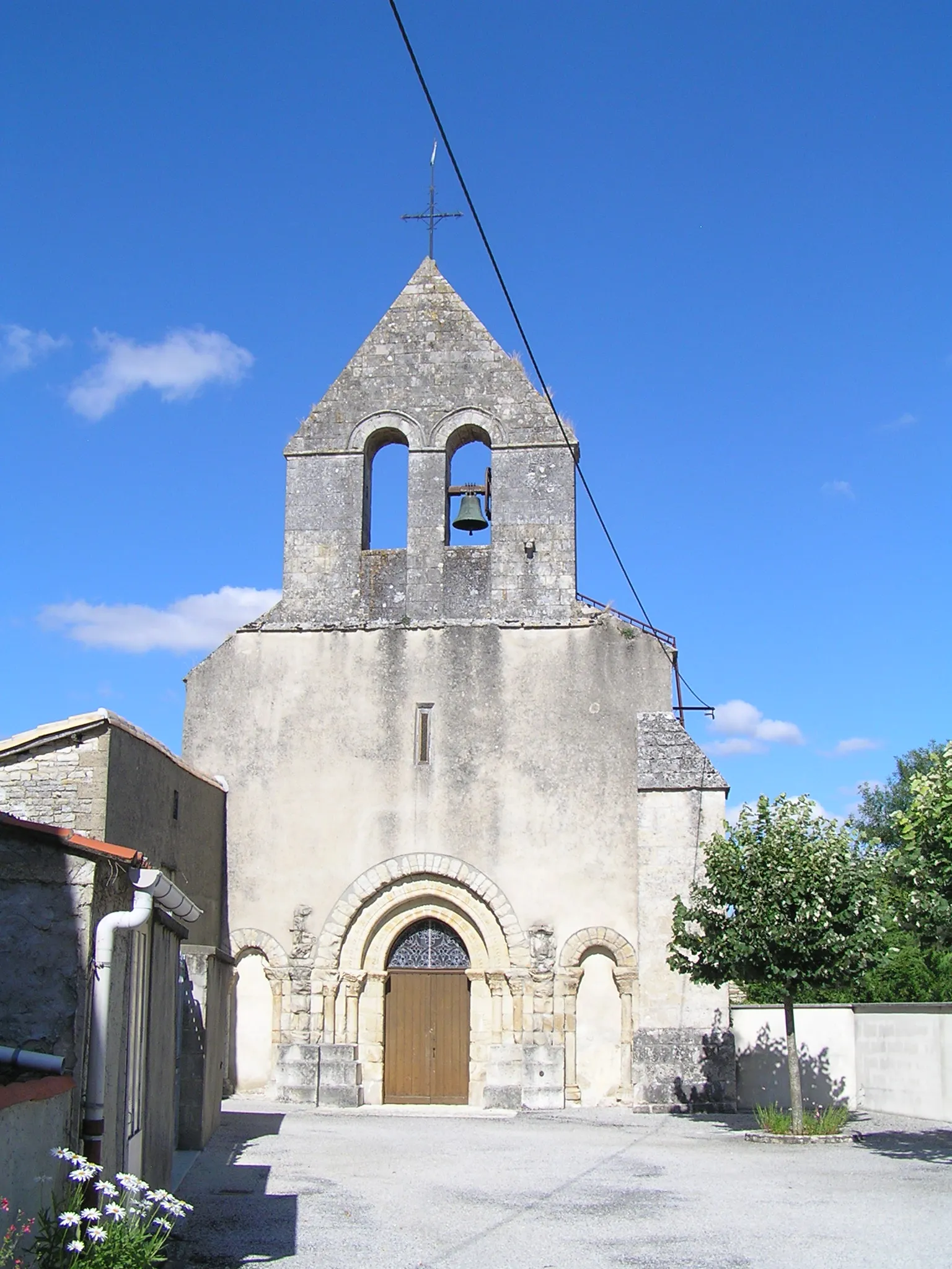 Photo showing: église de Longré