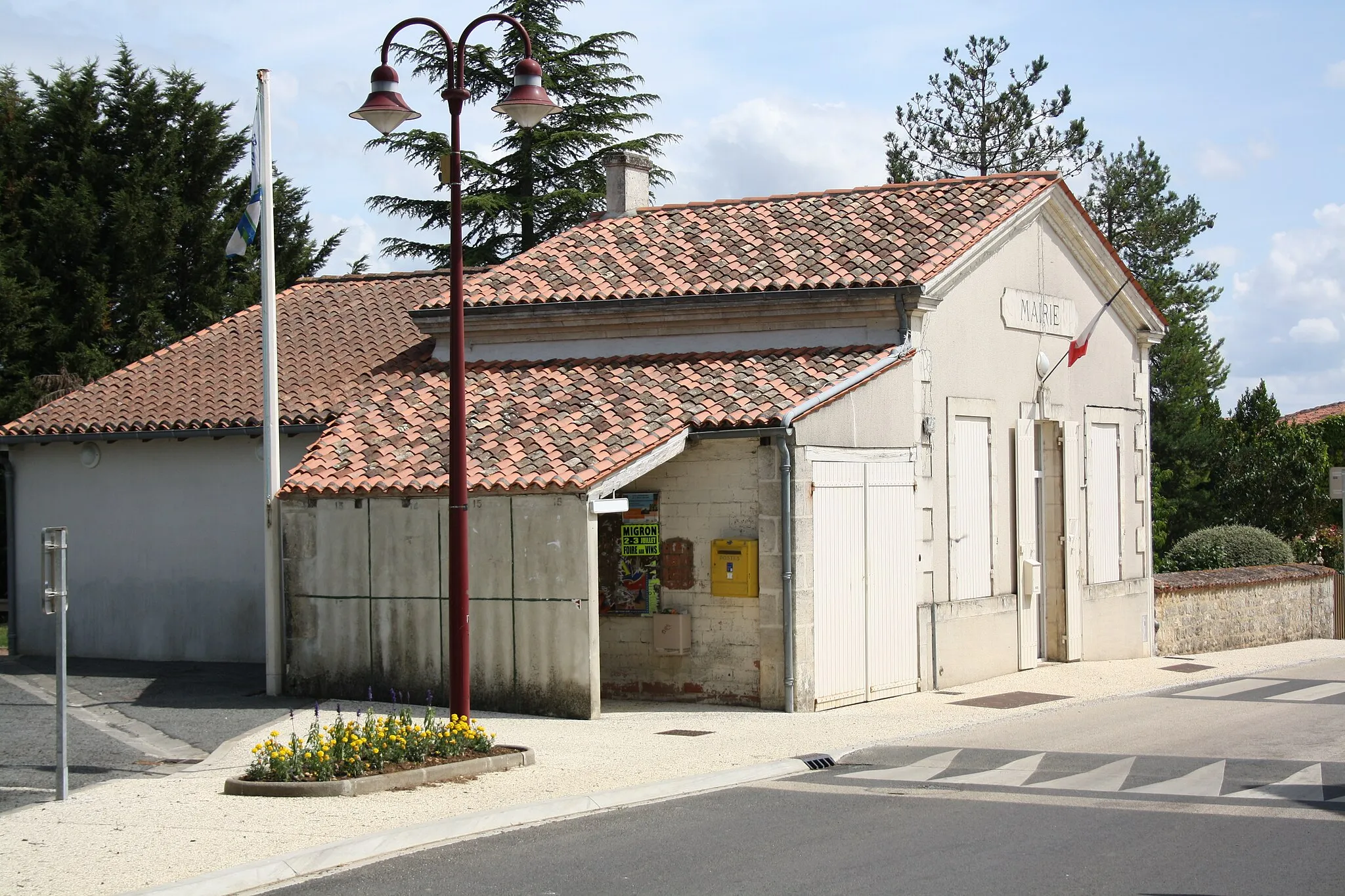 Photo showing: Marie de Taillant (Charente-Maritime, France).