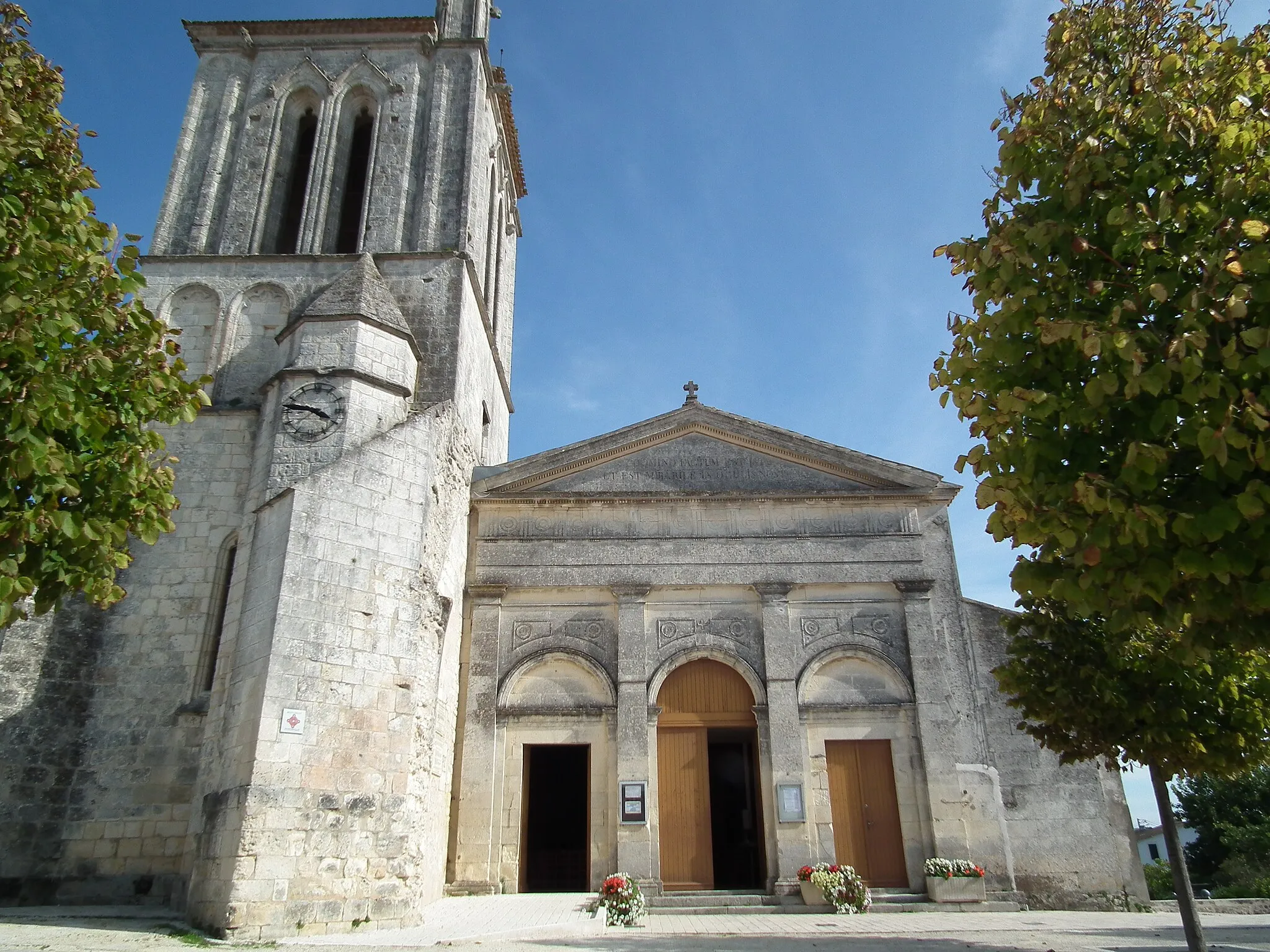 Photo showing: Façade de l'église de Meschers-sur-Gironde