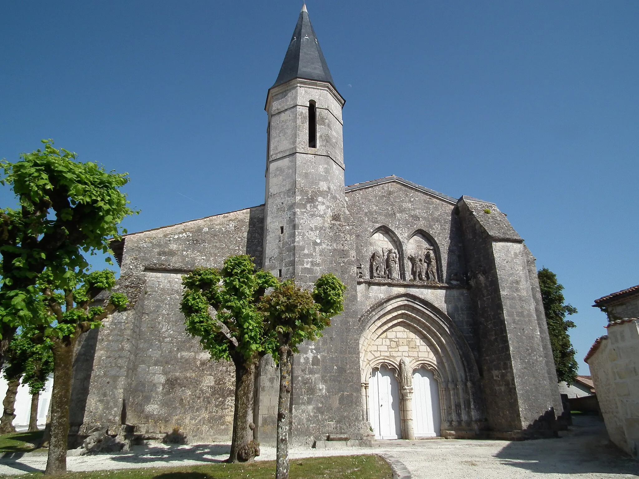 Photo showing: L'église de Grézac (Charente-Maritime)