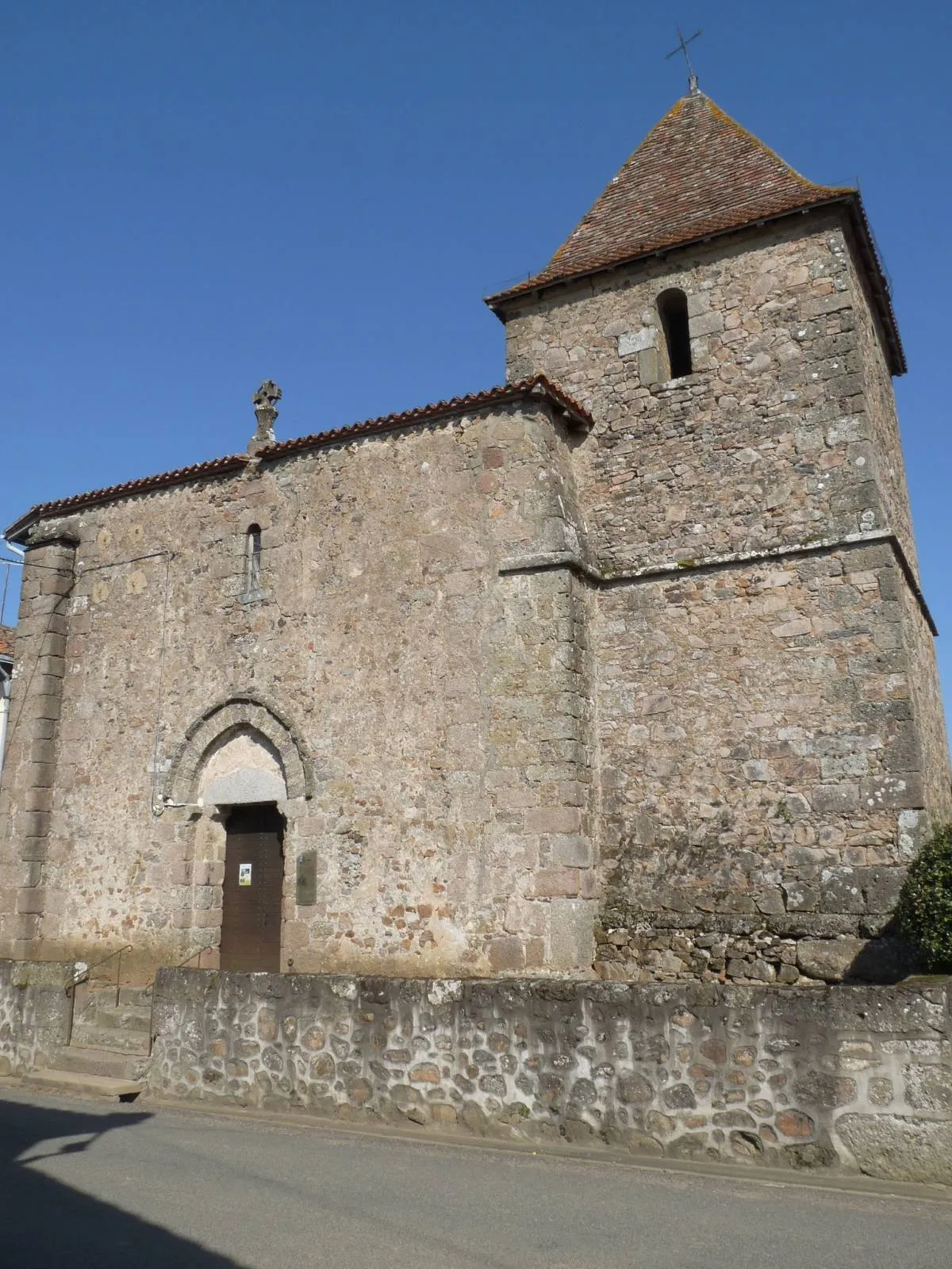 Photo showing: église de Grenord, Chabanais, Charente, France