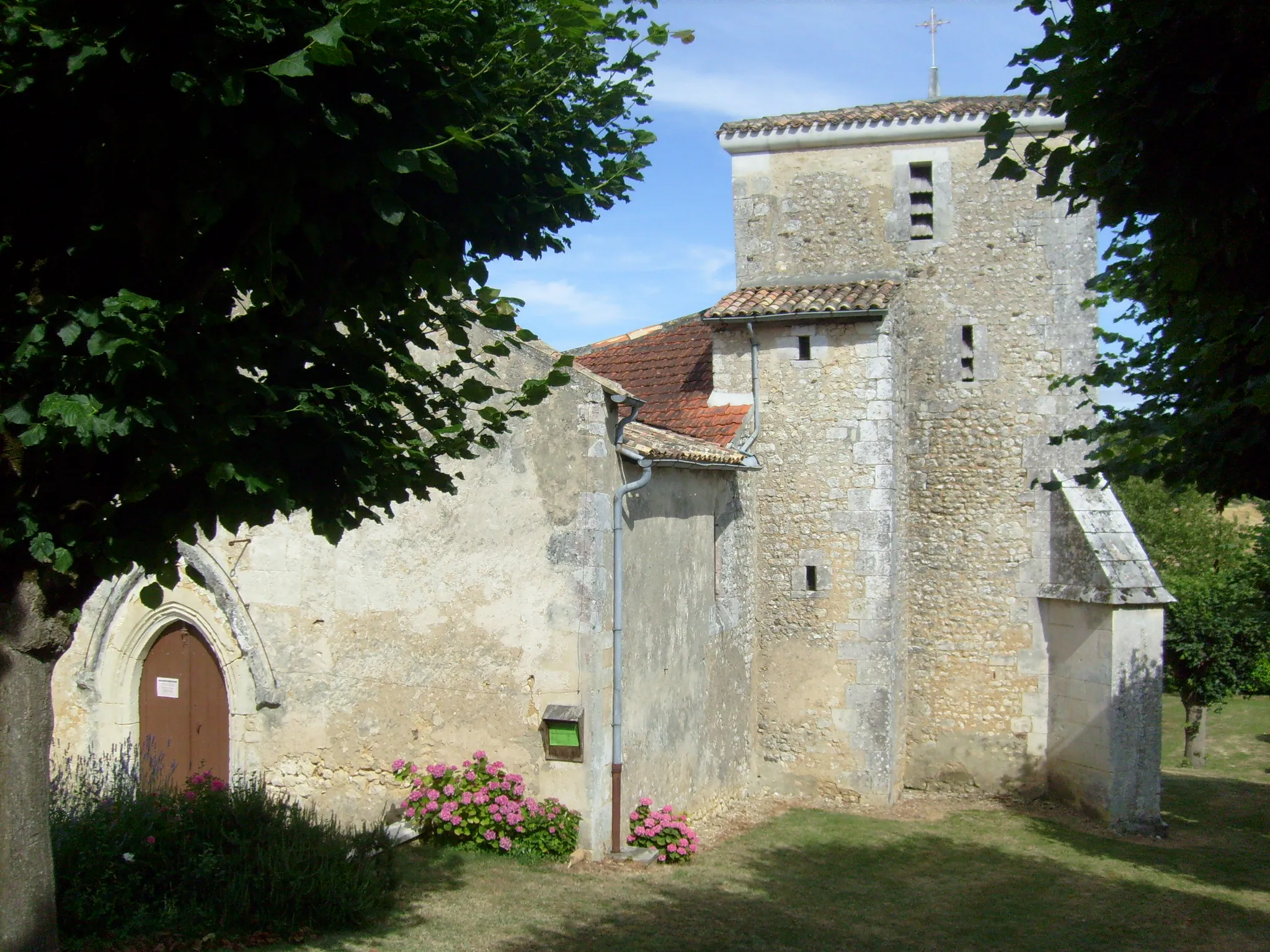 Photo showing: Église Saint-Saturnin de Saint-Sorlin-de-Conac