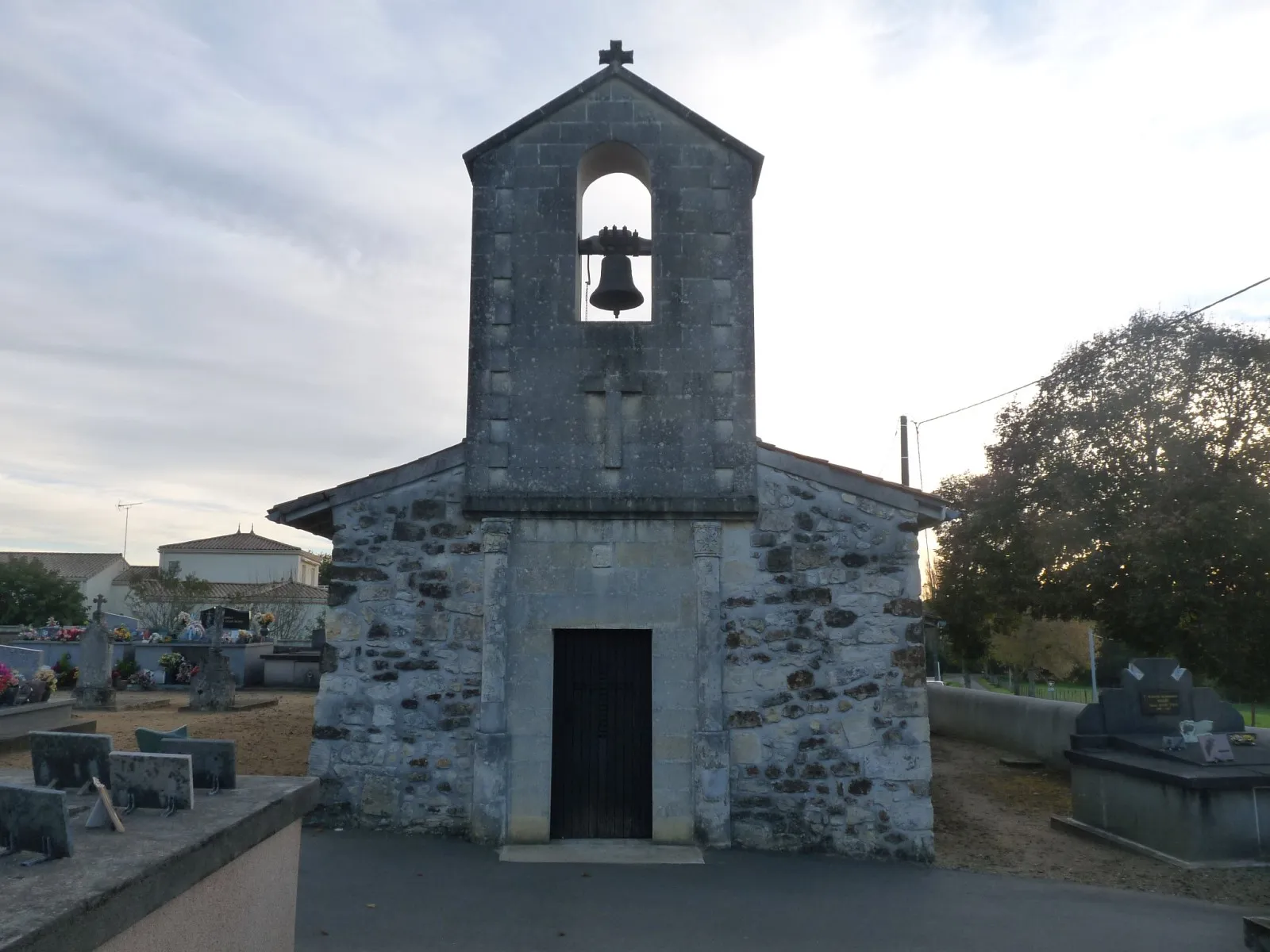 Photo showing: Eglise de Corignac, Charente-Maritime, France