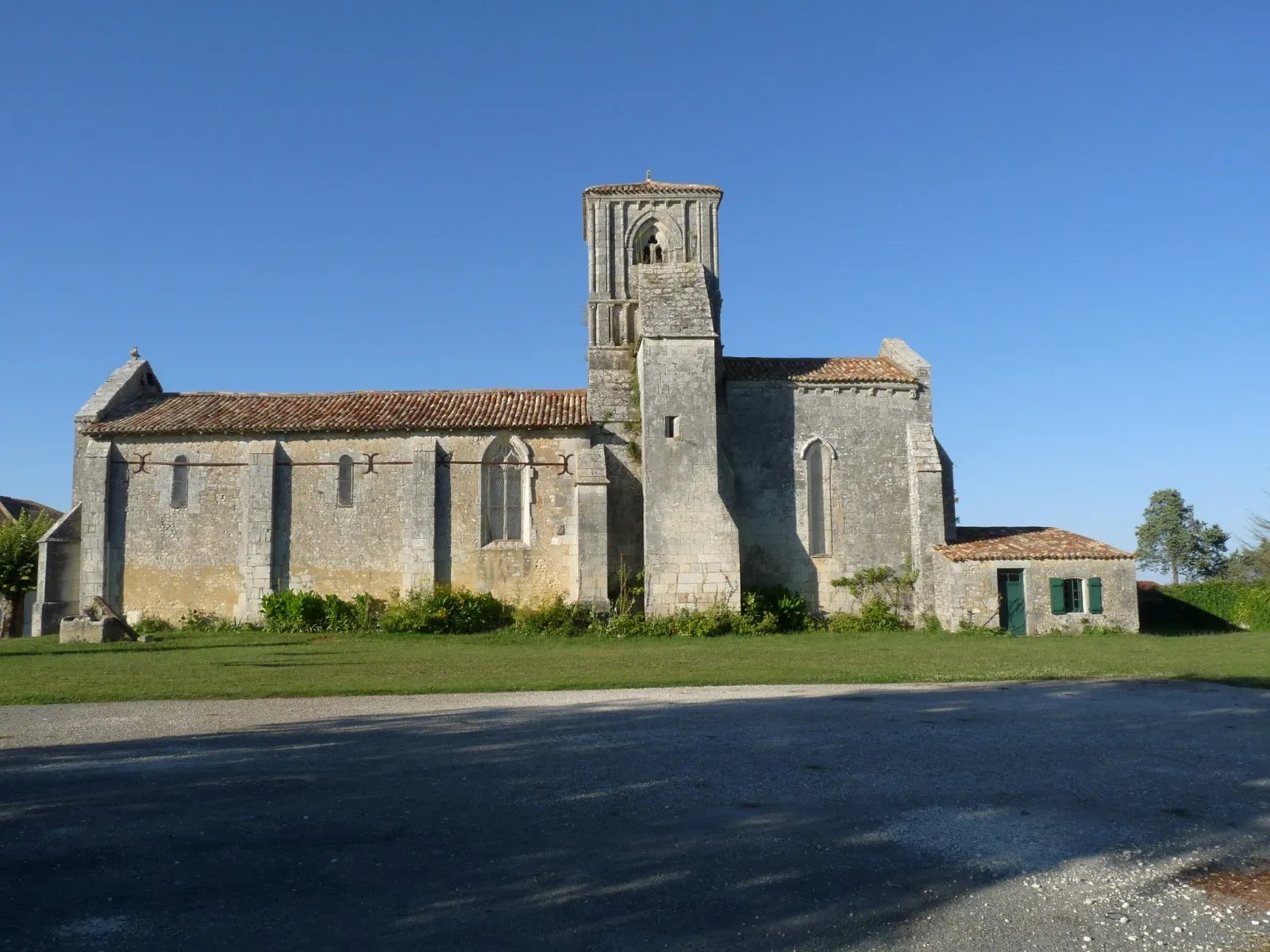 Photo showing: Eglise de Consac, Charente-Maritime, France