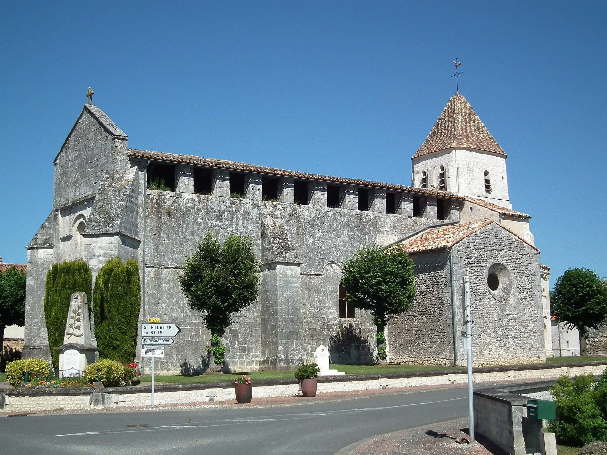 Photo showing: L'église romane de Guitinières