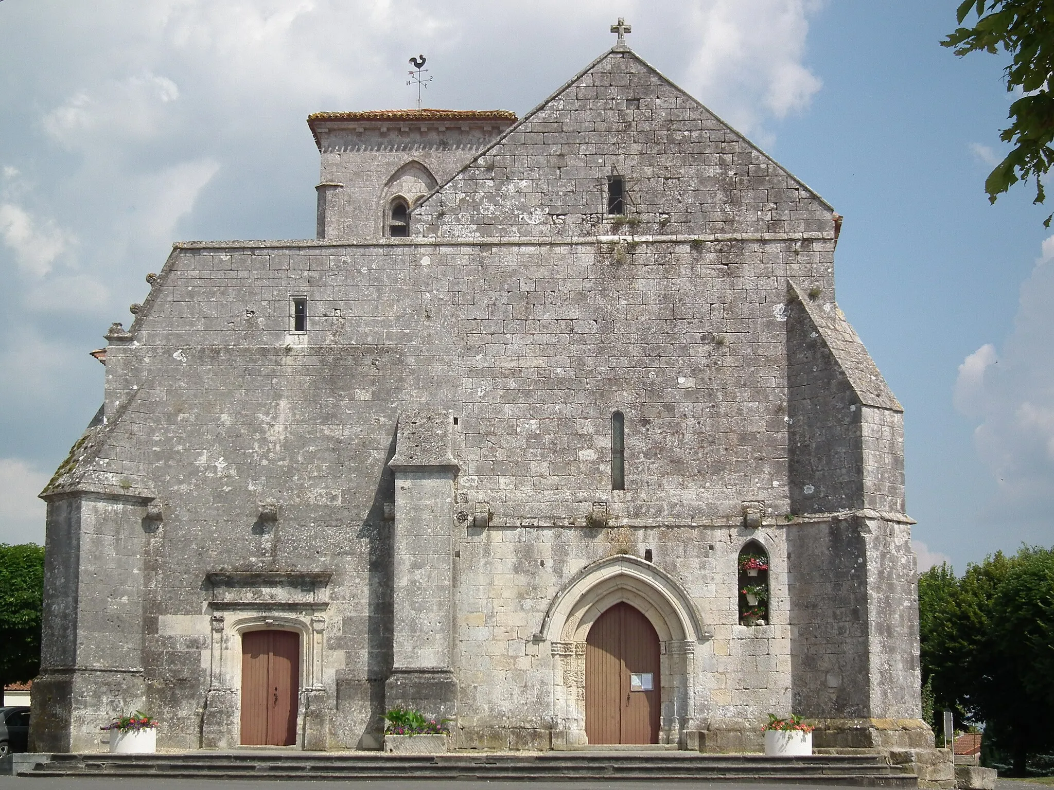 Photo showing: L'église de Sainte-Lheurine