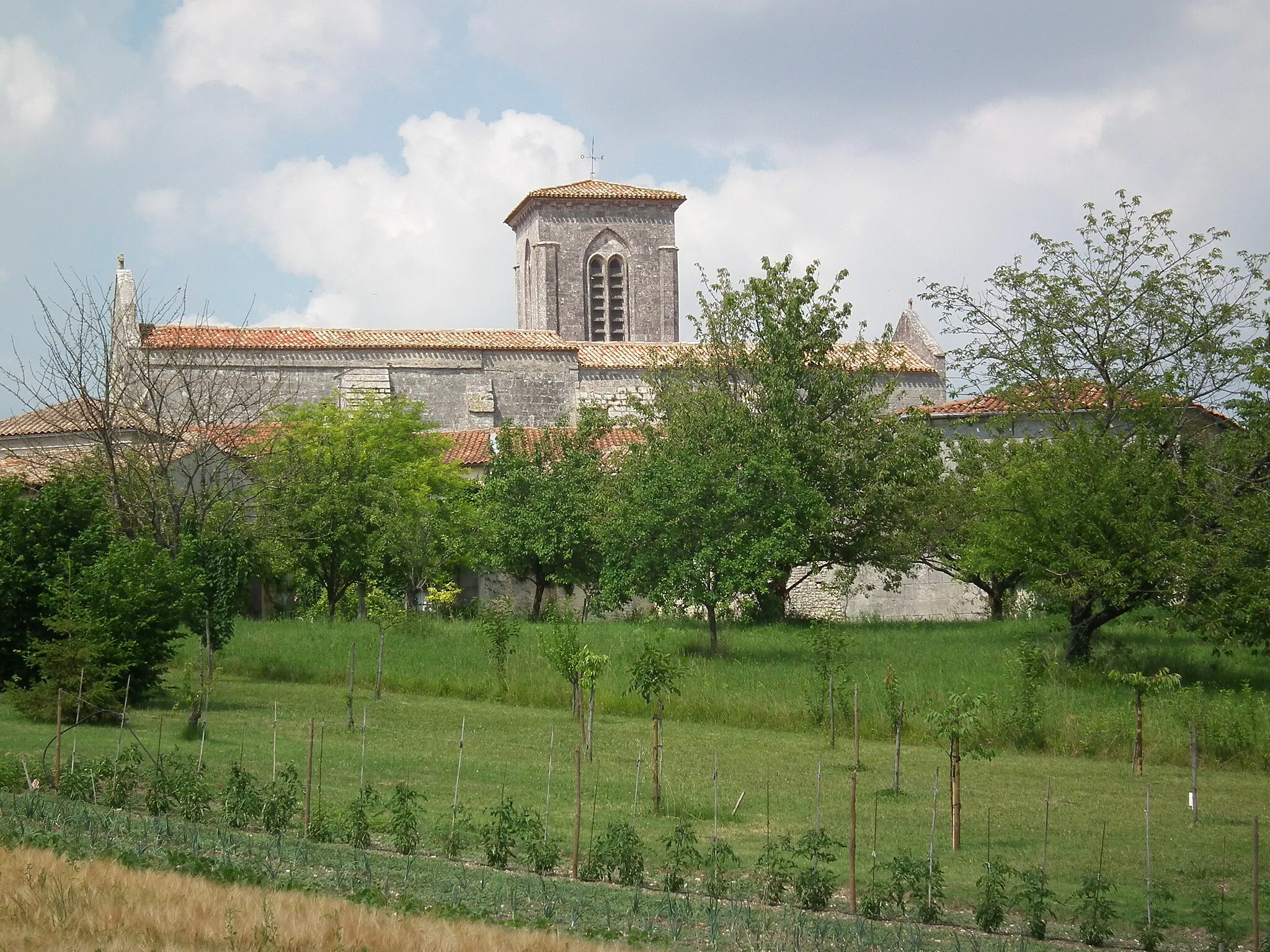 Photo showing: L'eglise de Sainte-Lheurine