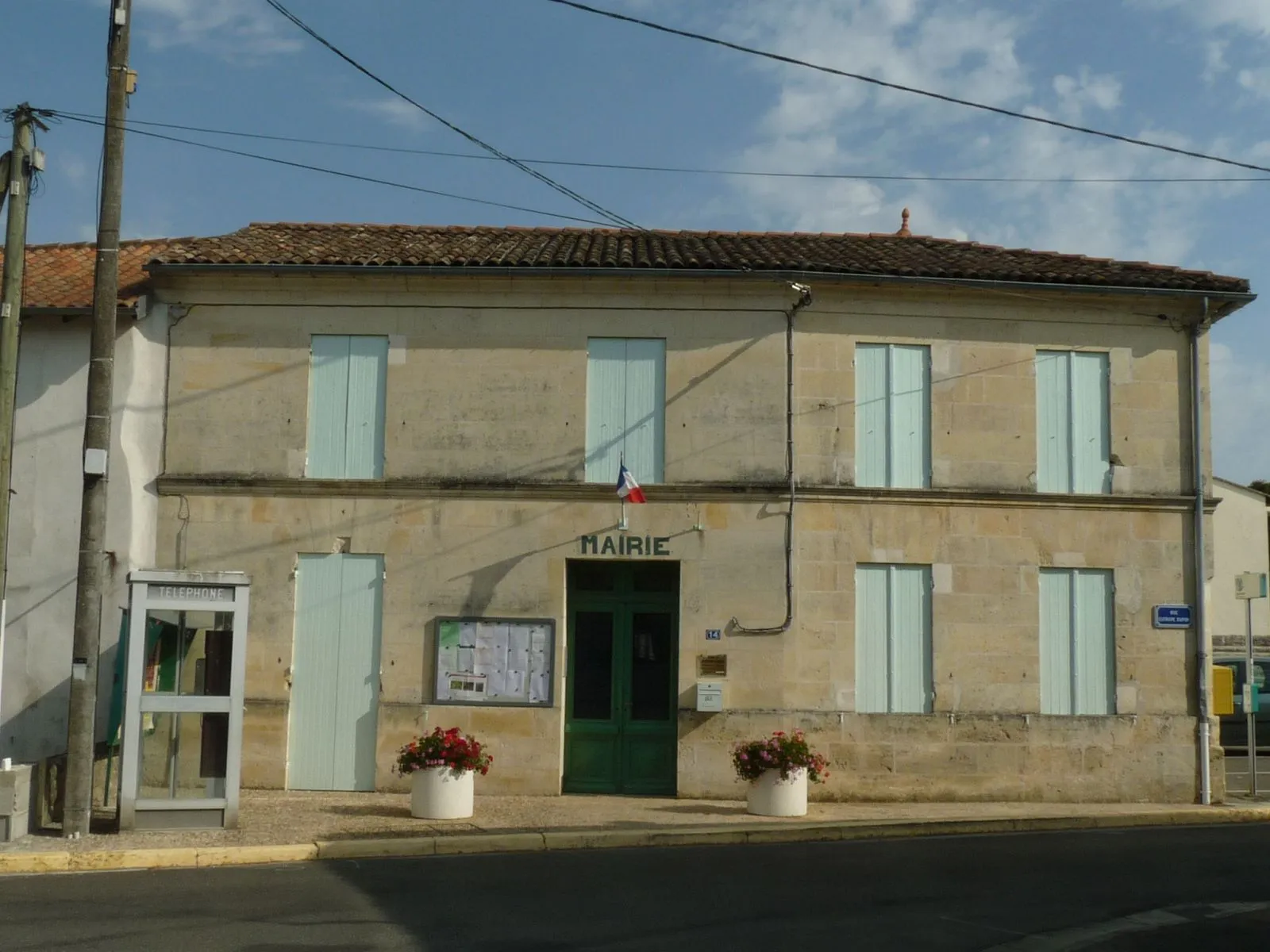 Photo showing: mairie de St-Germain-du-Seudre (17), France