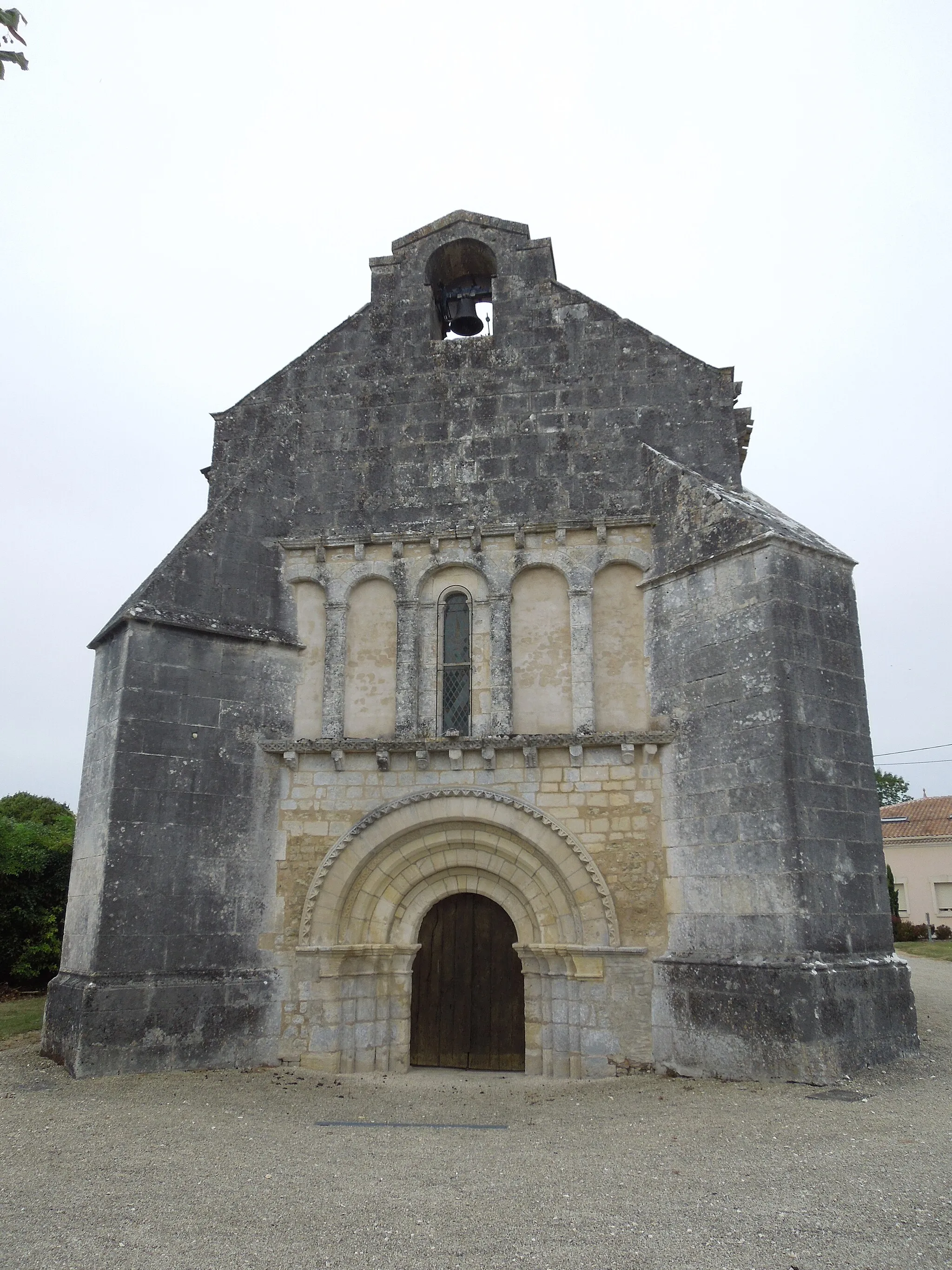 Photo showing: Cierzac, church Notre-Dame, western facade