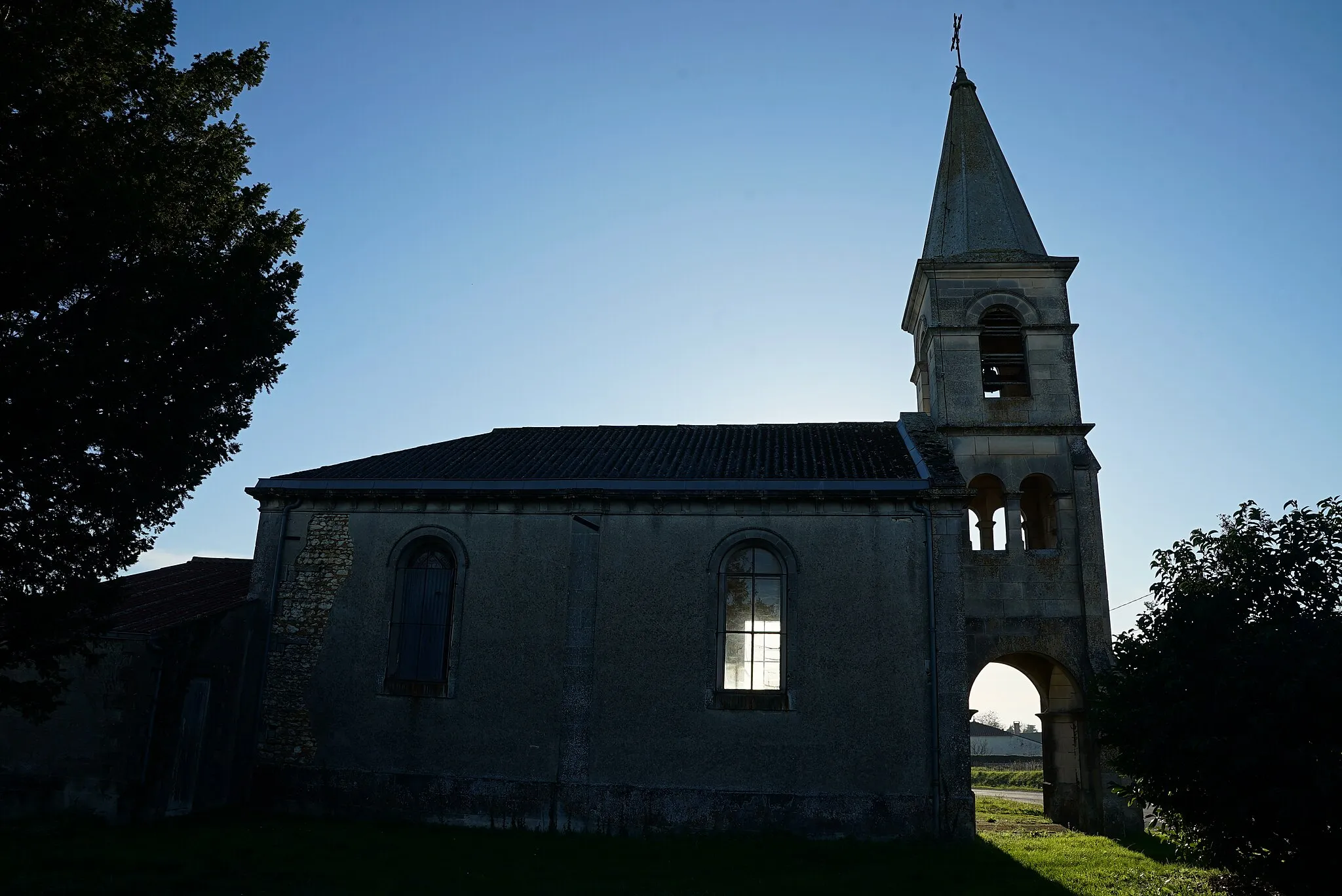 Photo showing: au village meussac.