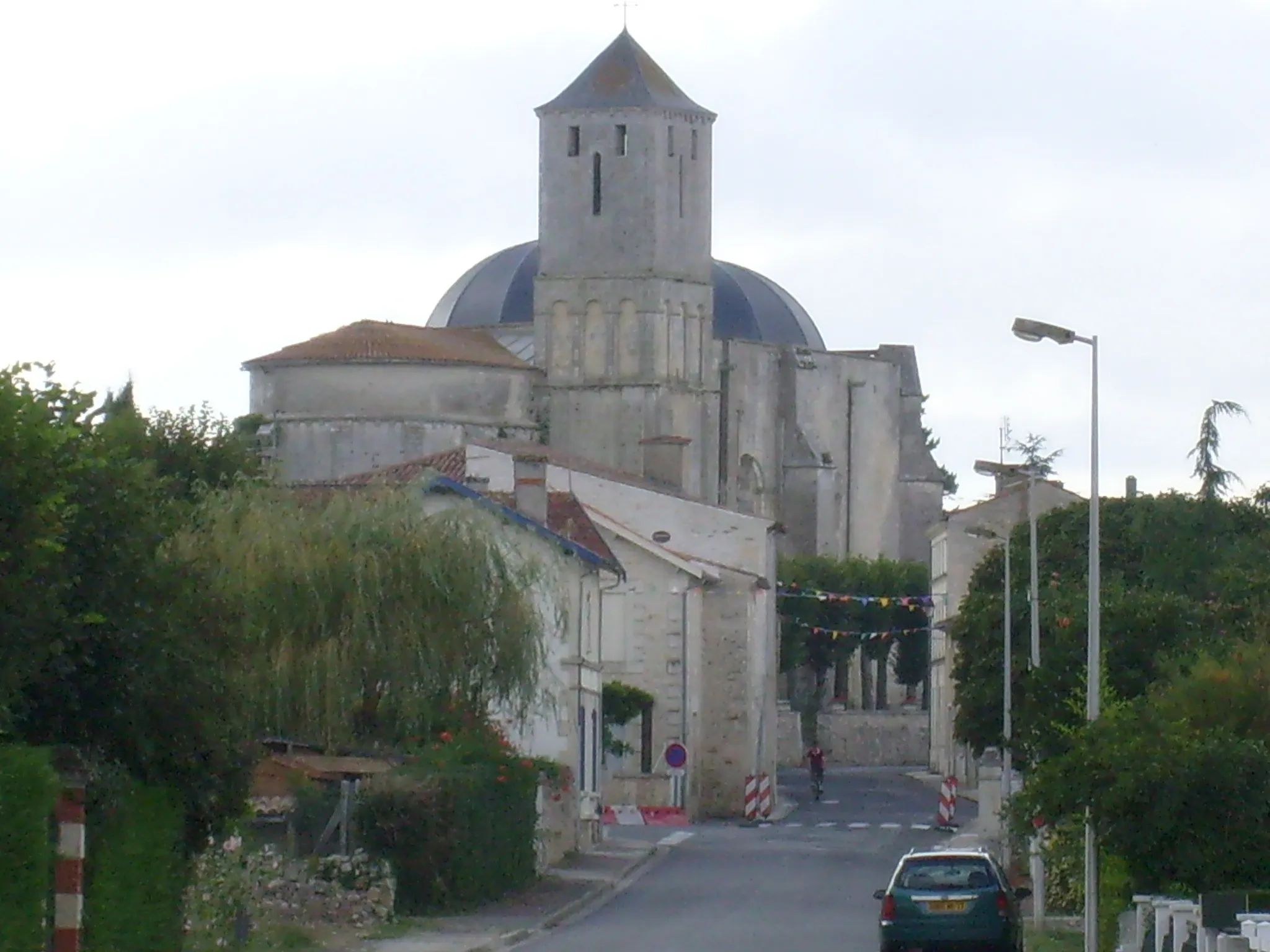 Photo showing: L'entrée du village de Saint-Romain de Benet