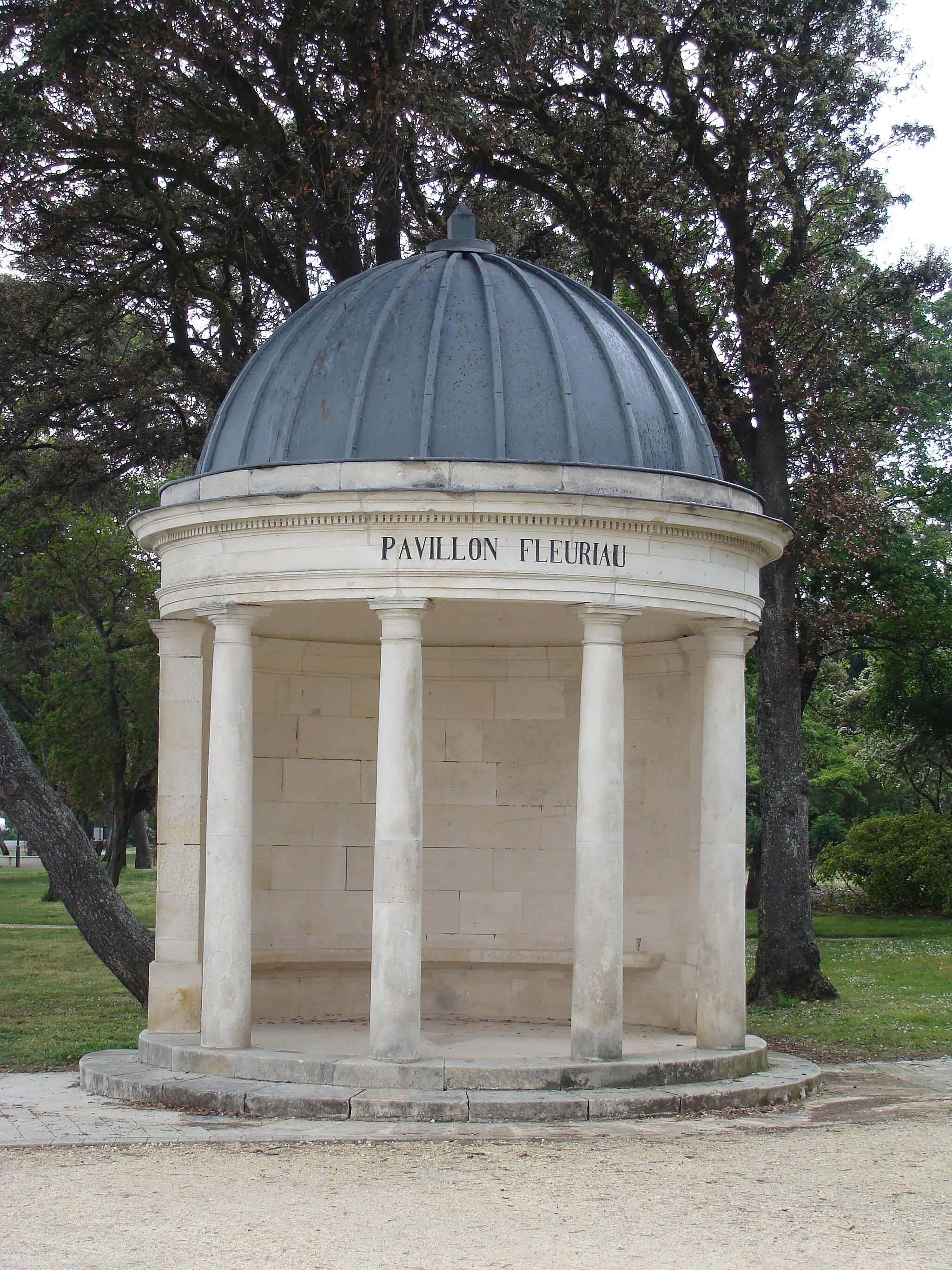 Photo showing: a "folly" in the garden of the "Mail", La Rochelle, France