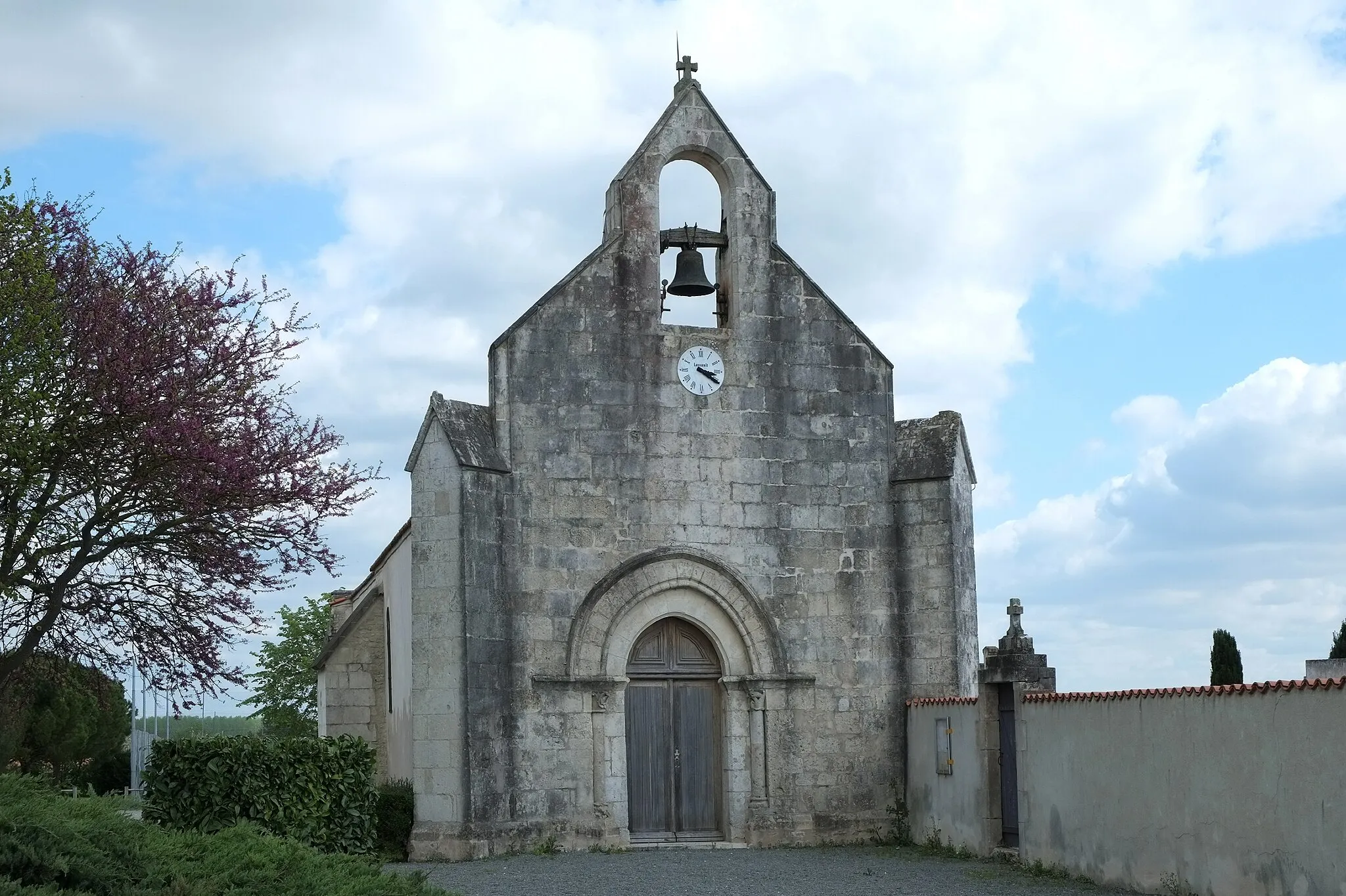 Photo showing: Église Saint-Pierre Angliers Charente-Maritime France