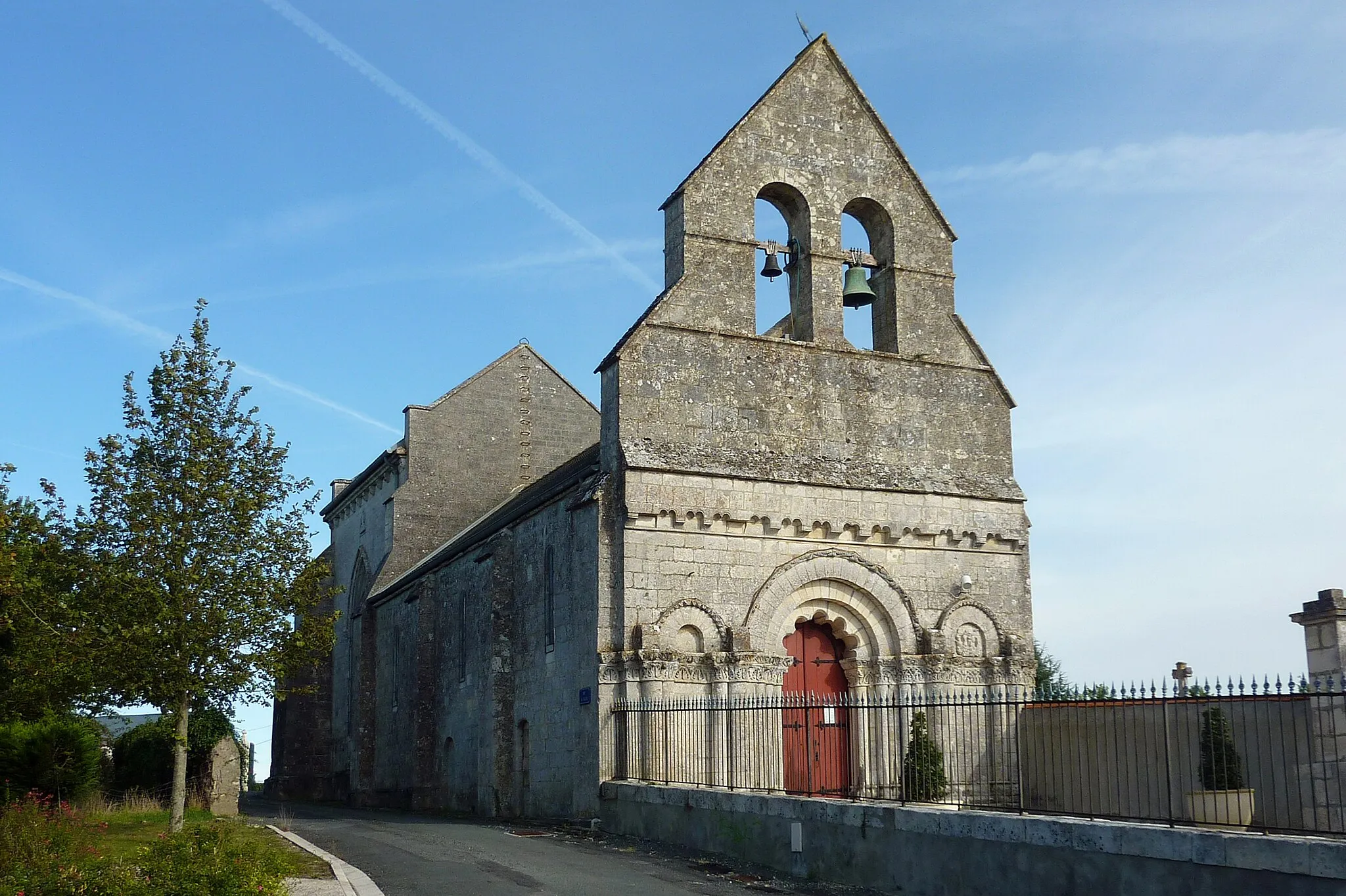 Photo showing: Église Saint-Clément Cabariot Charente-Maritime France