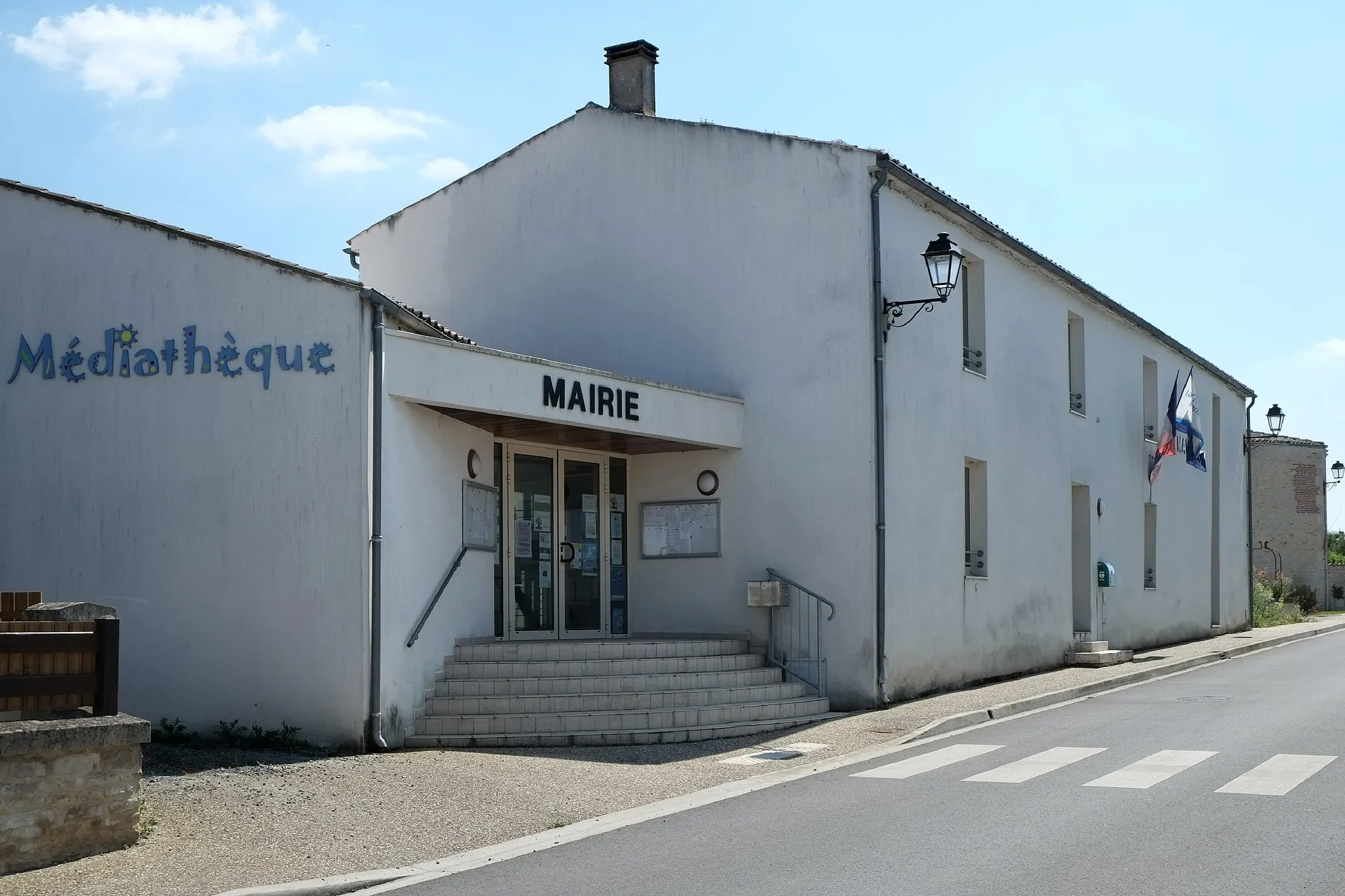 Photo showing: Mairie La-Grève-sur-Mignon Charente-Maritime France