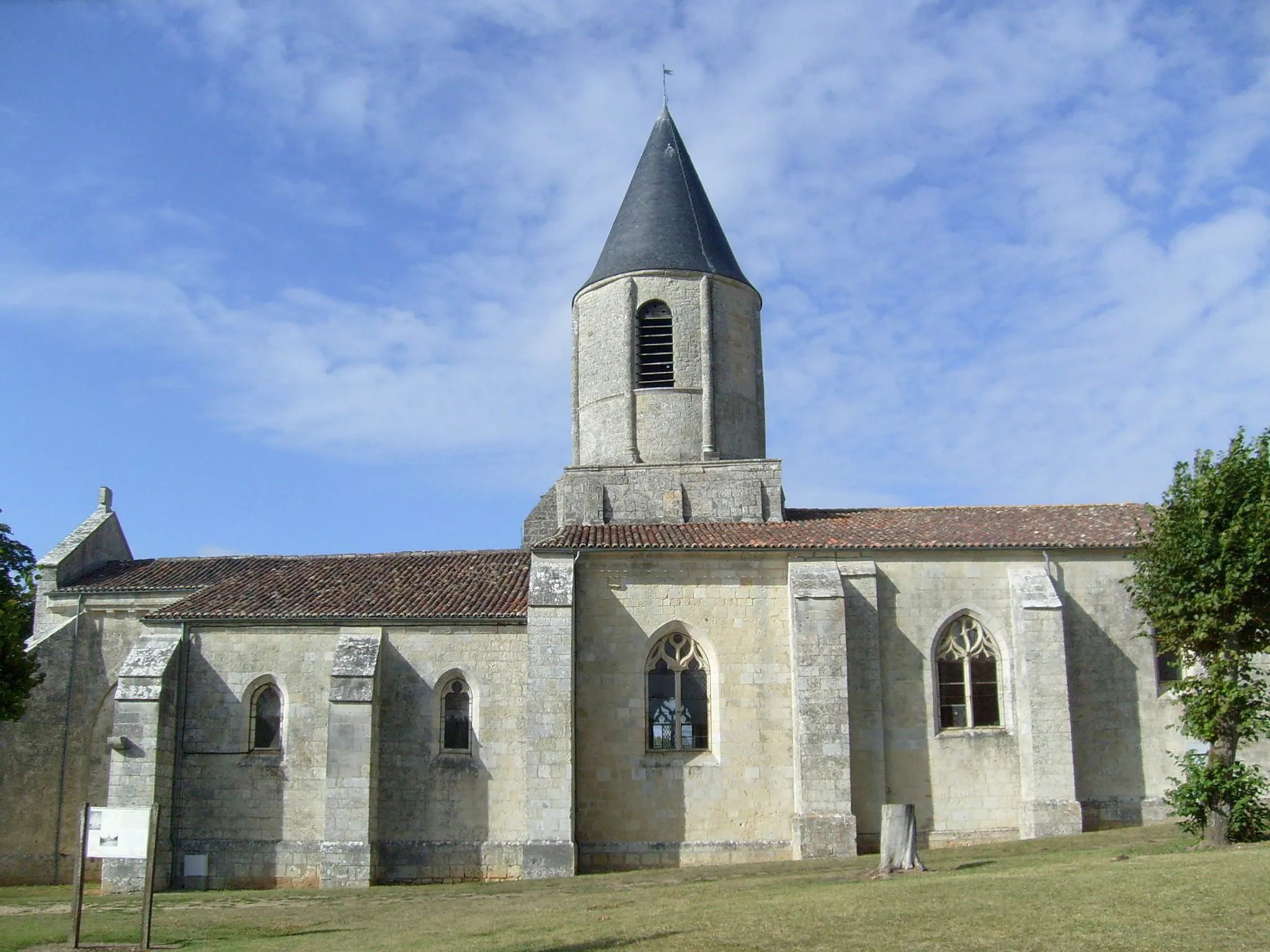 Photo showing: Eglise de Saint-Symphorien