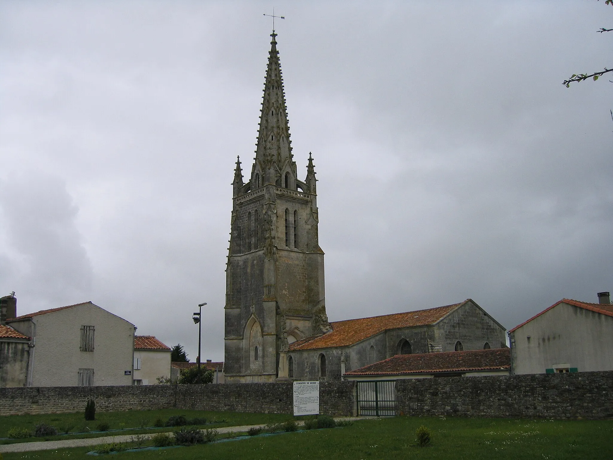 Photo showing: L'église de Moëze