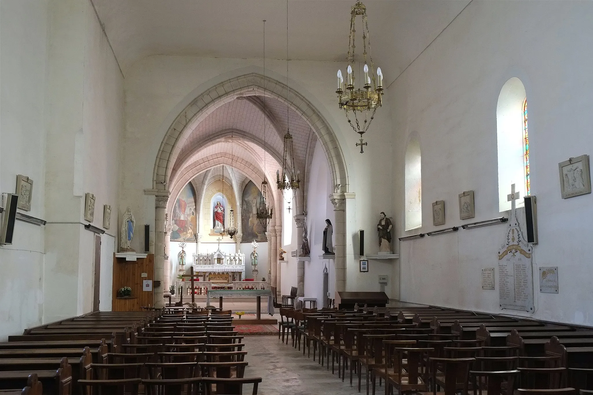 Photo showing: Nef de l'église Saint-Xiste Muron charente-Maritime France