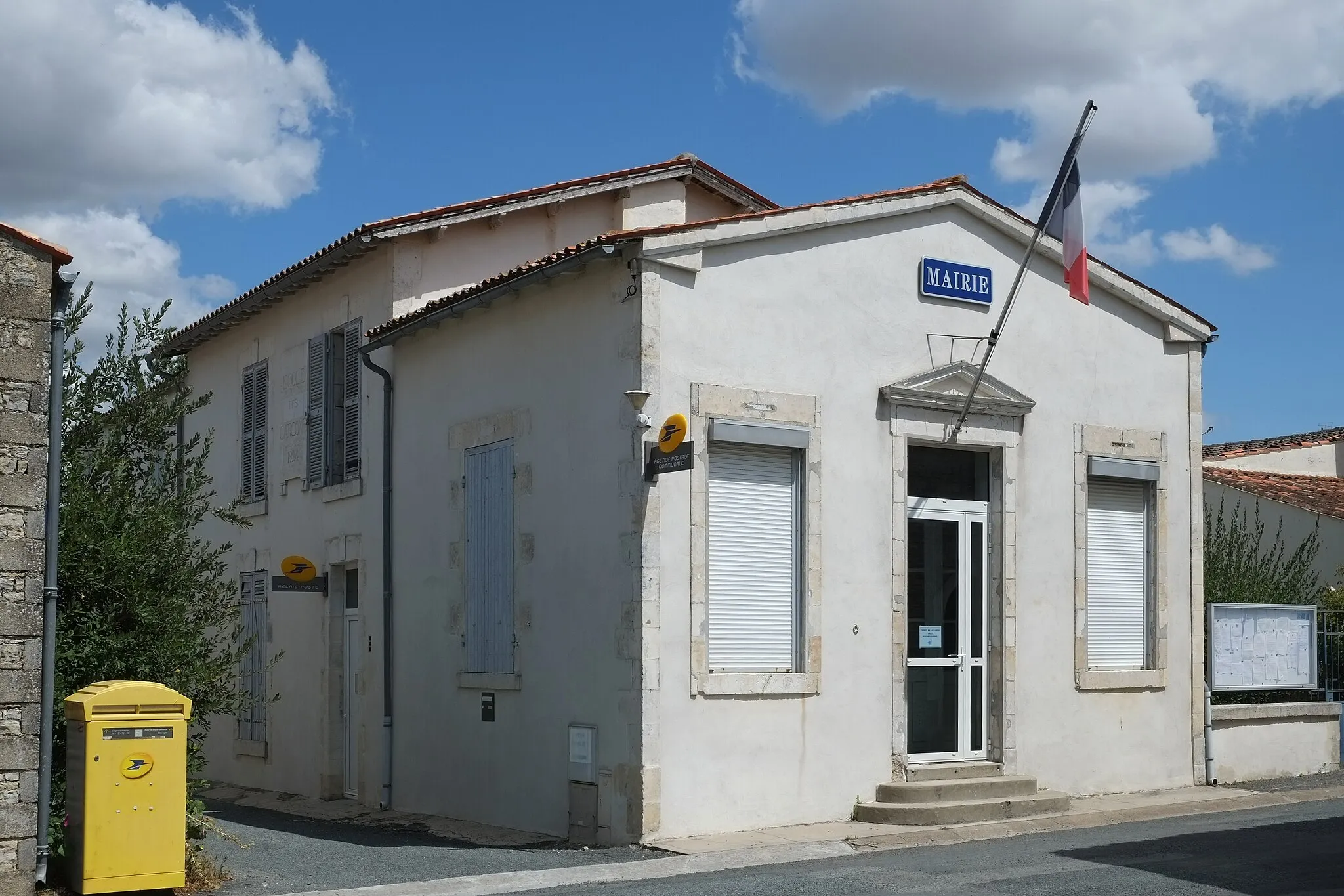 Photo showing: Mairie Nuaillé-d'Aunis Charente-Maritime France