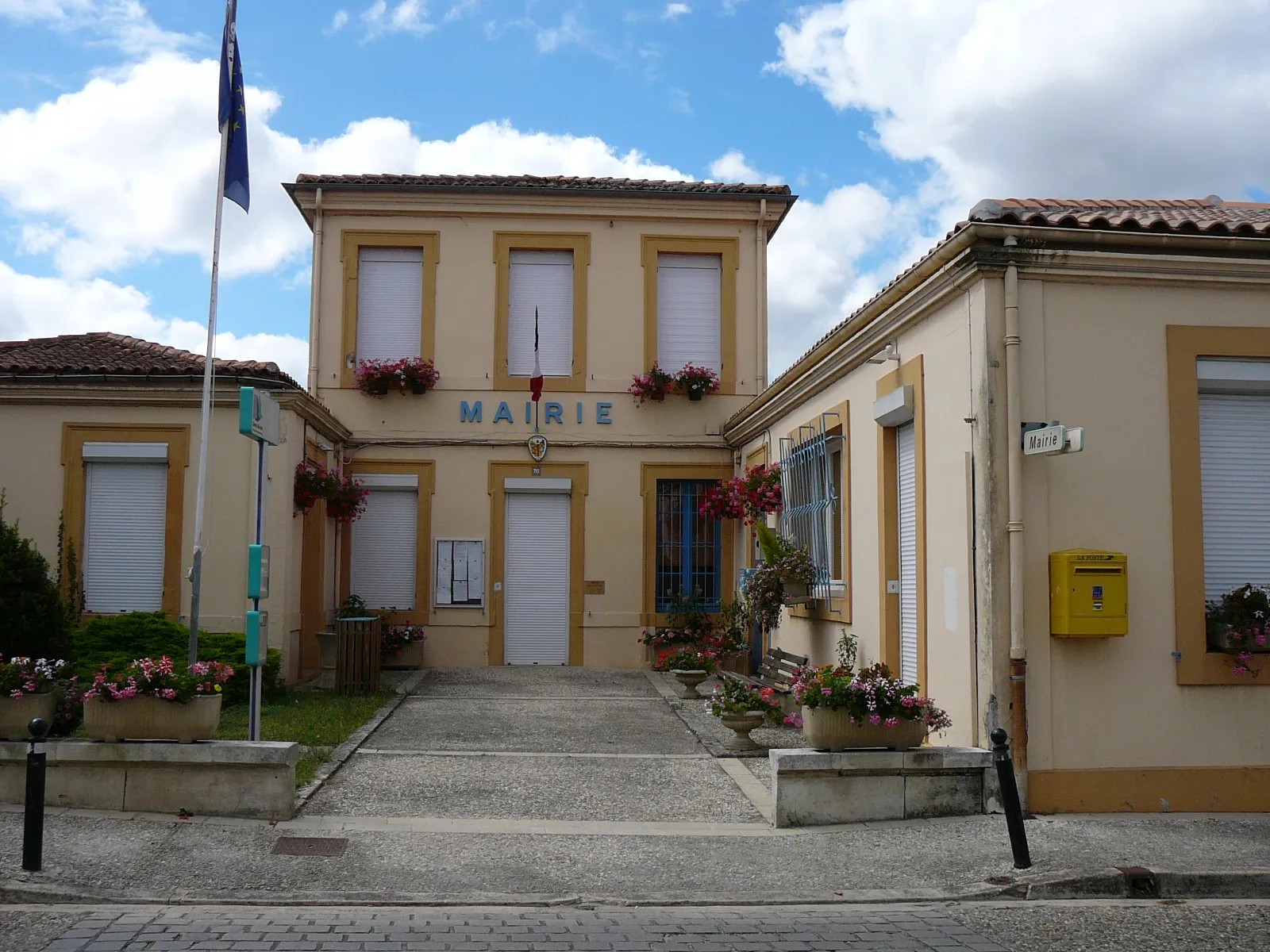 Photo showing: Town hall in Saint-Agnant. Charente-Maritime (17), Poitou-Charentes, France, Europe.