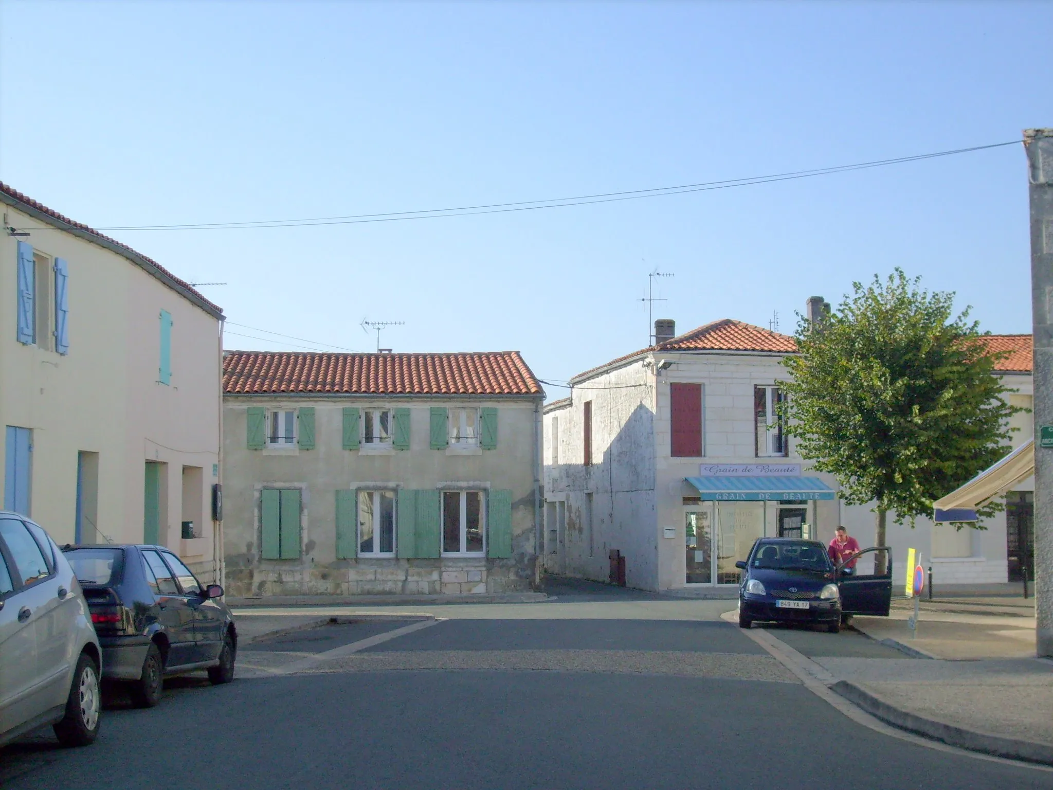 Photo showing: Centre-ville de Saint-Agnant