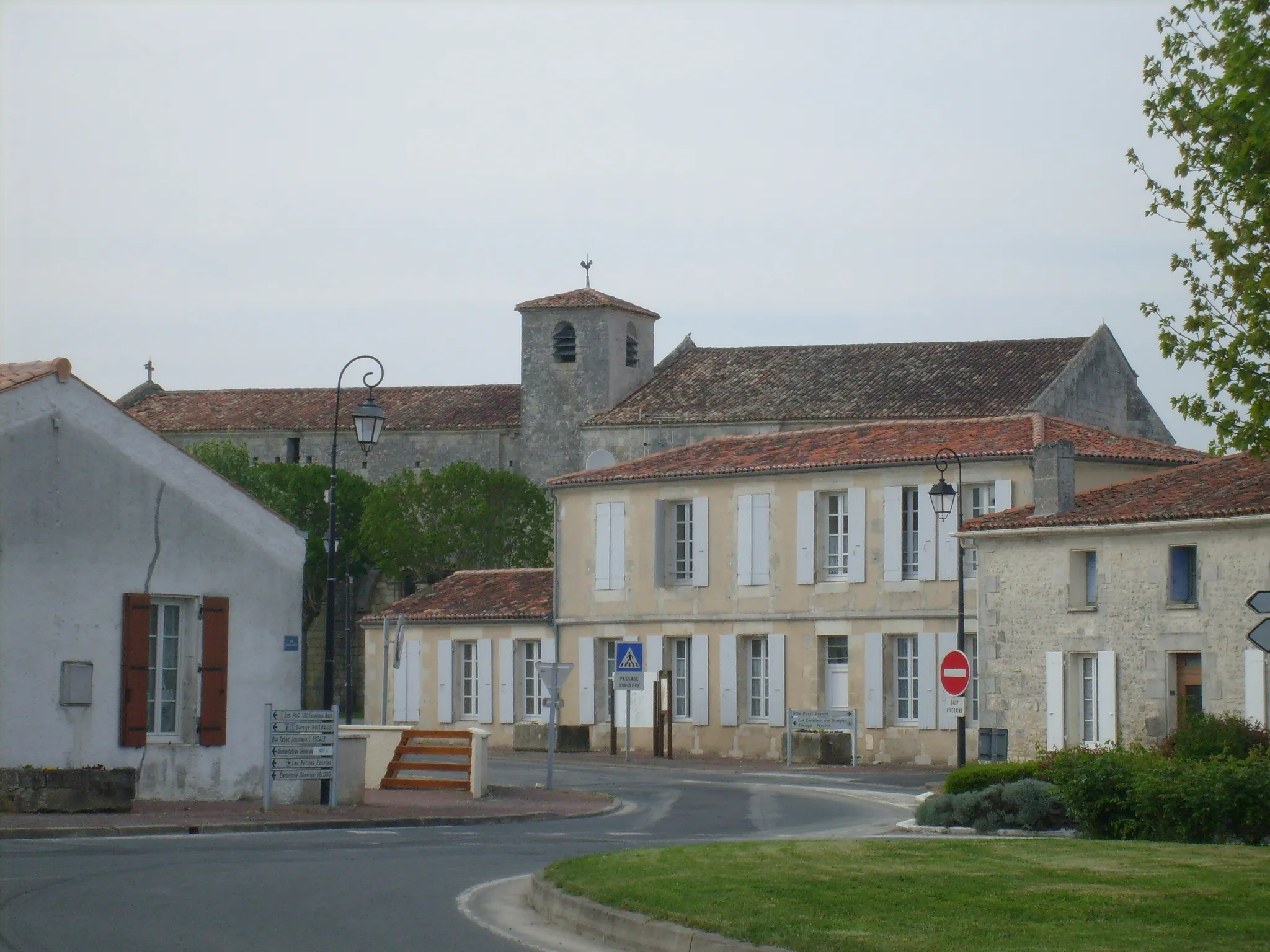 Photo showing: Le village de Saint-Hippolyte (Charente-Maritime)