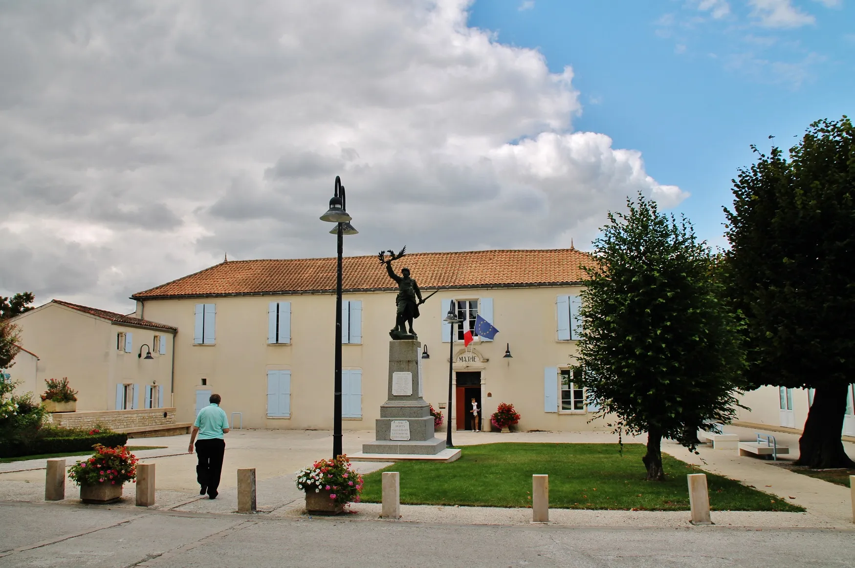 Photo showing: La Mairie